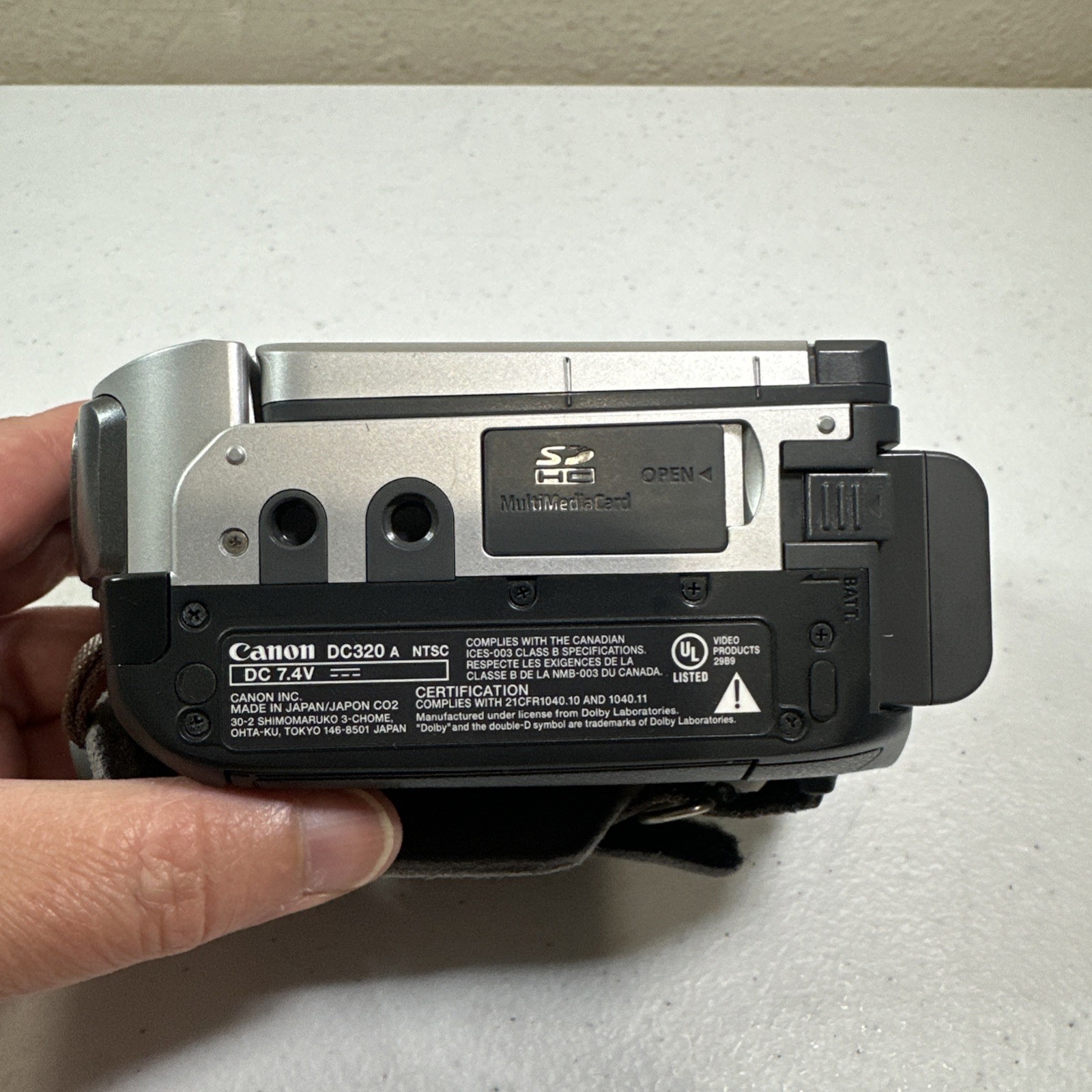 Canon DC320 Handheld DVD-RW Camcorder Silver Tested