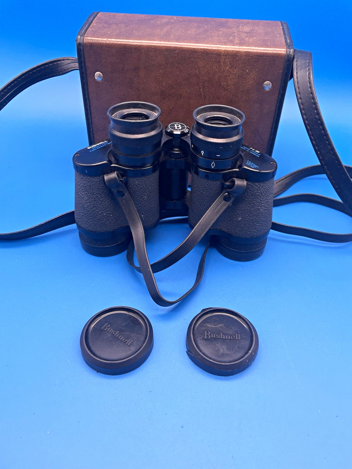 Bushnell Insta-Focus 7×35 Wide Angle Porro Fully Coated Binoculars Case