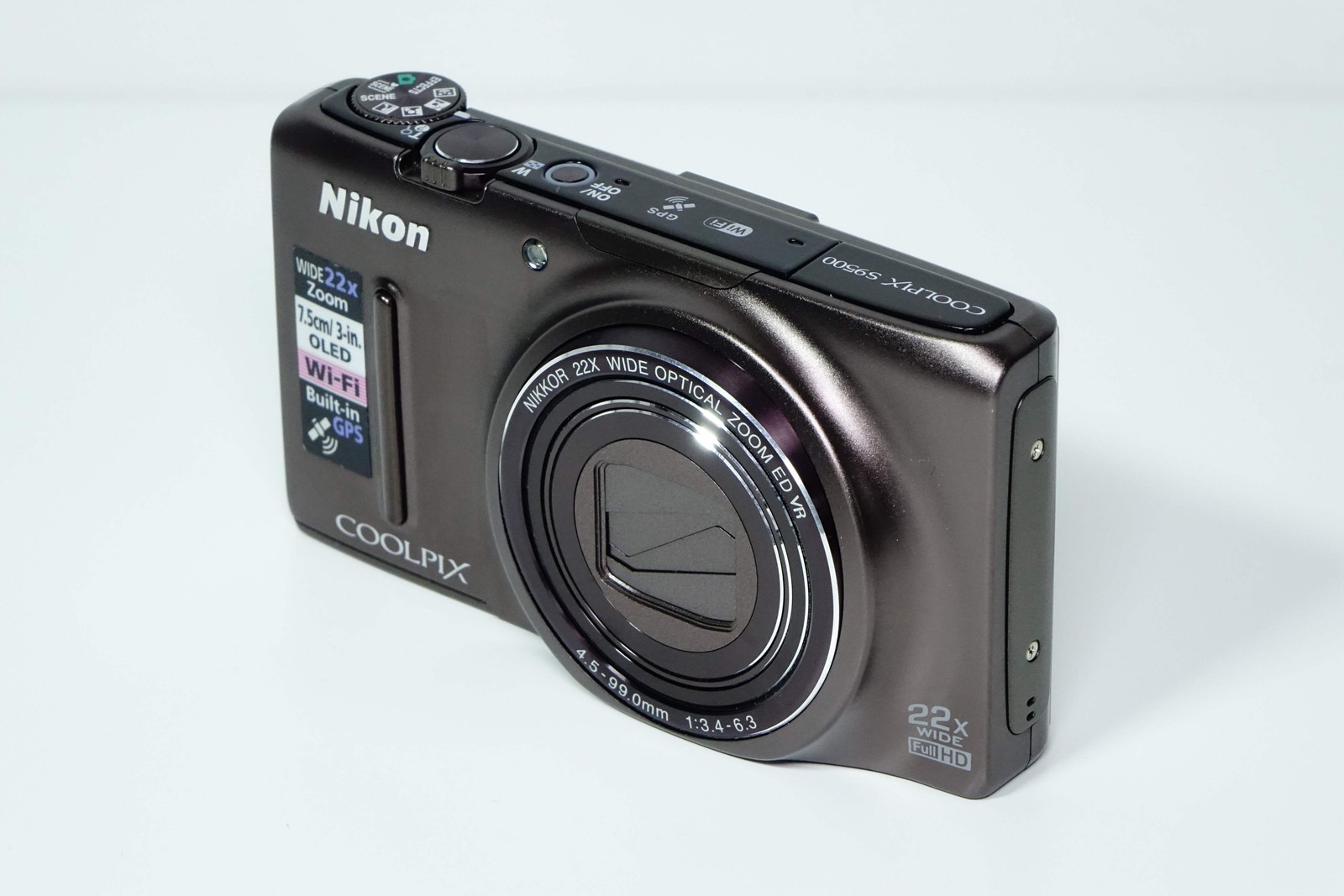 Nikon Coolpix S9500 Brown Compact + Case, 8GB SD – 12 MONTH WARRANTY