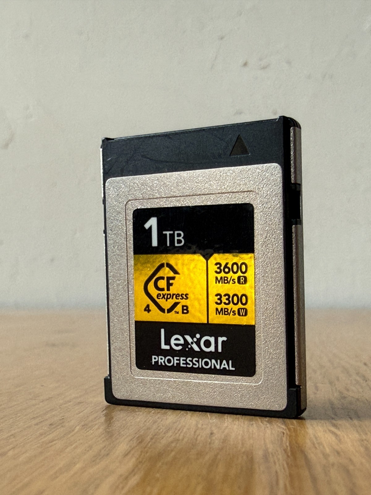 Lexar 1TB Professional Gold CFexpress 4.0 Type B Card