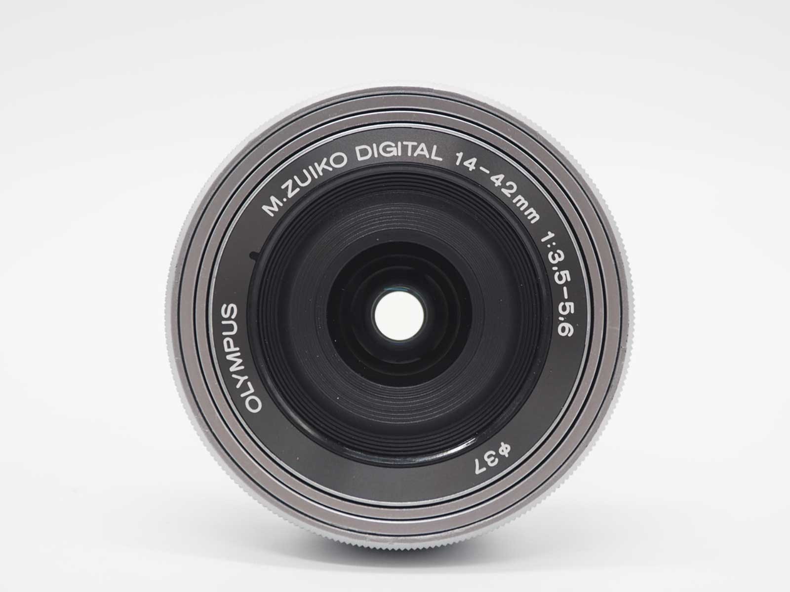 Olympus E-PL7 White EZ 14-42 40-150 Lens 977 Shots w/ Box [Near Mint] #Z6190A