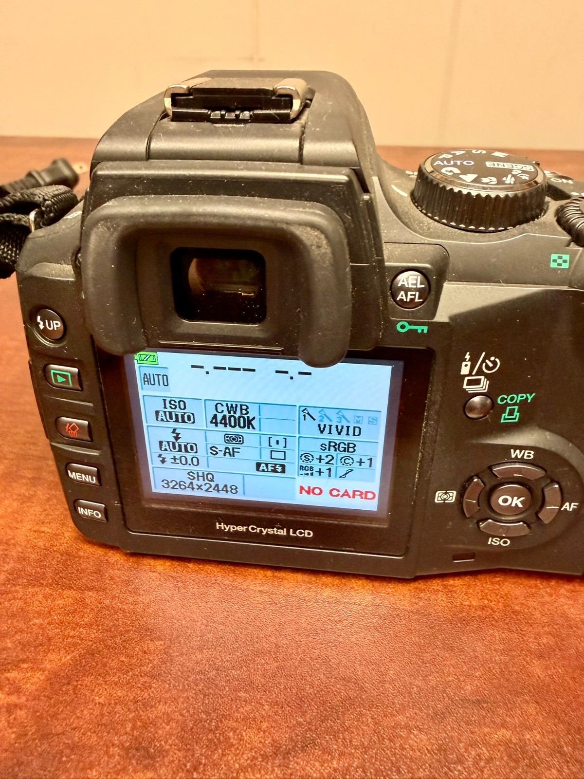 Olympus EVOLT E-500 8.0MP DSLR Camera w/ 14-45mm f/3.5-5.6 Lens & Charger