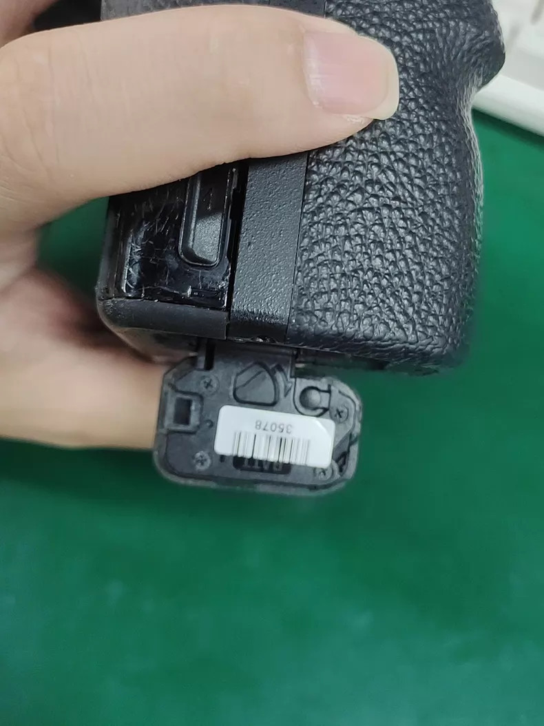 Sony Alpha a7 II ILCE-7M2 24.3MP Mirrorless Digital Camera Only Body A7M2