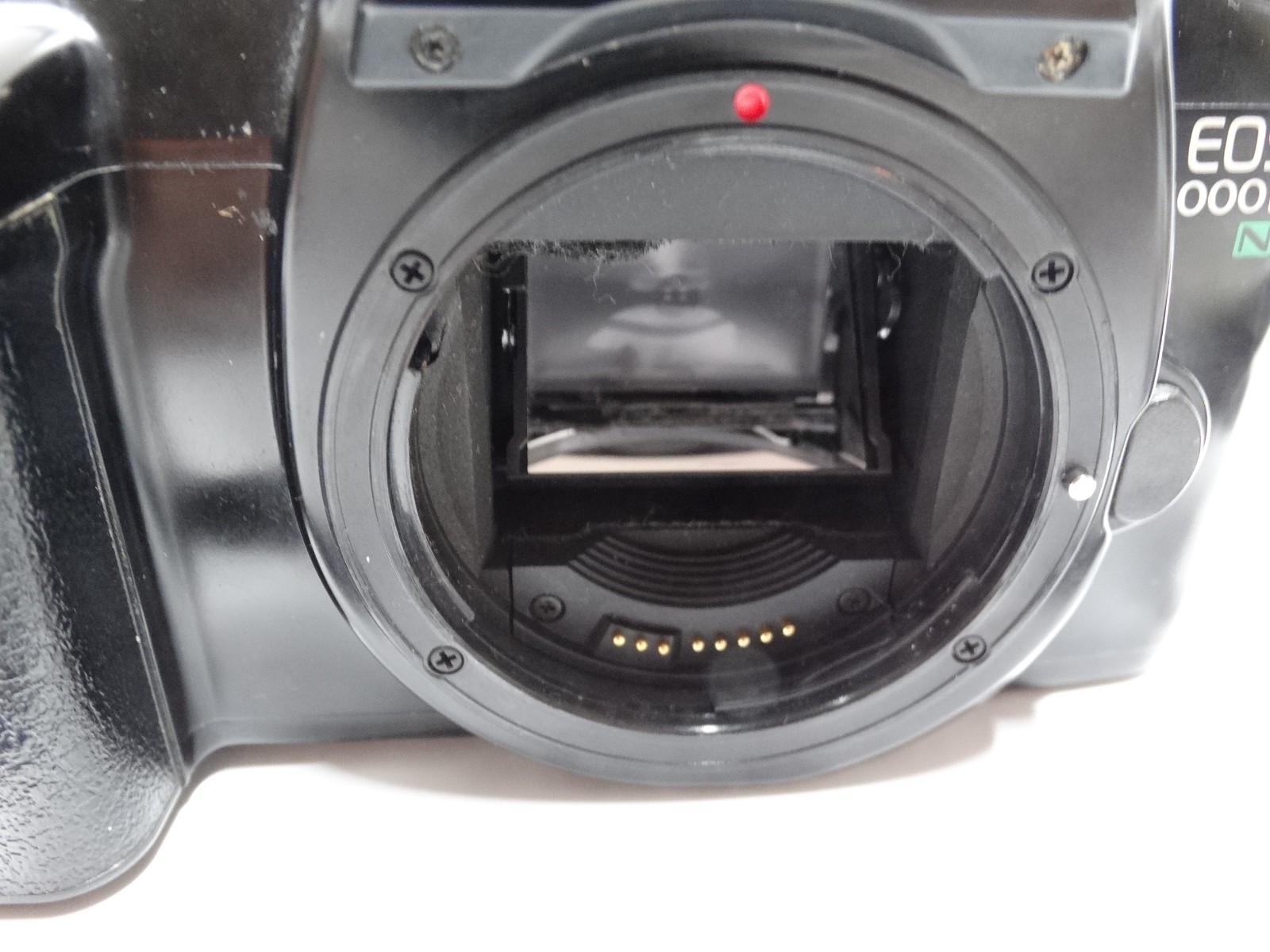 Canon EOS 1000F 35mm SLR Film Camera 35-80mm Lens, Filters, accessories -Tested
