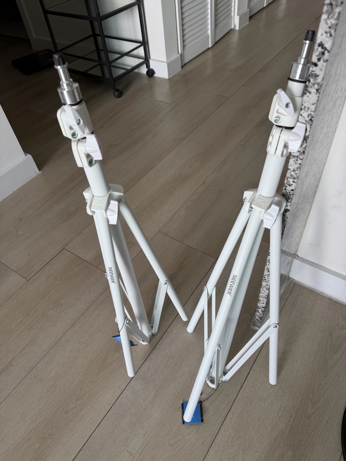 New Neewer White Adjustable Photography Light Stands 2 Pack Studio Tripods