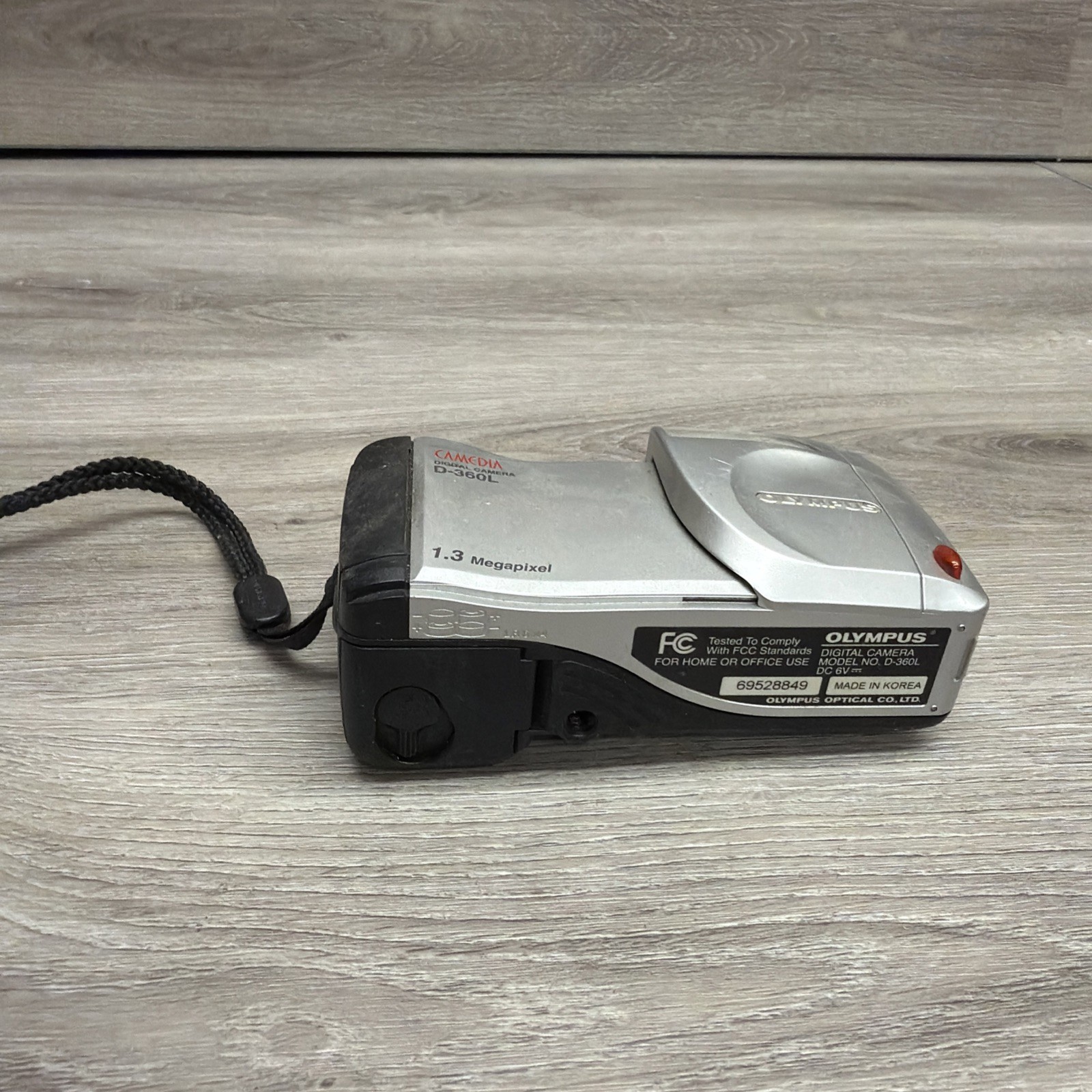 Olympus Camedia D-360L 1.3 Megapixel Digital Camera (parts Only)