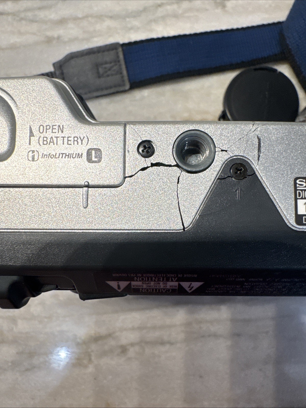 Sony FD Mavica MVC-FD75 Digital Still Camera Tested Working Silver Floppy Disk