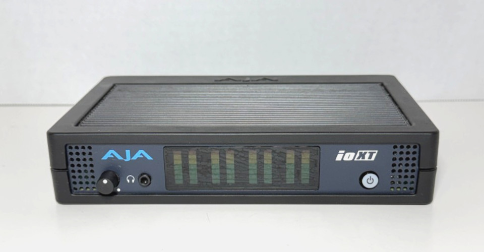 AJA io XT Professional Capture Playback Device with Thunderbolt & Power Supply