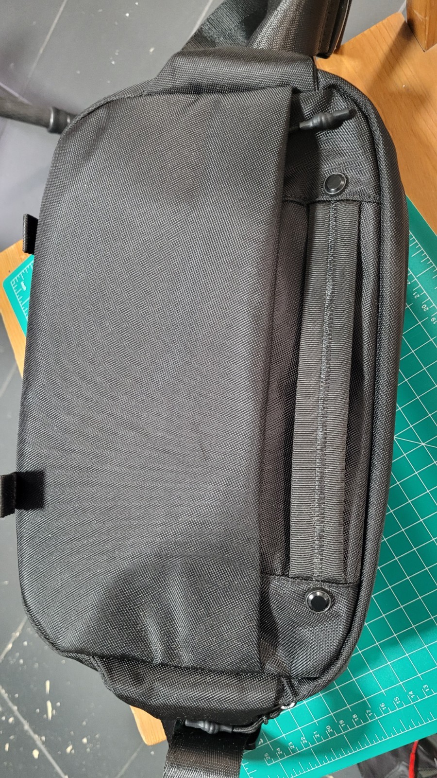 Ulanzi 10L Sling Camera Bag Black
