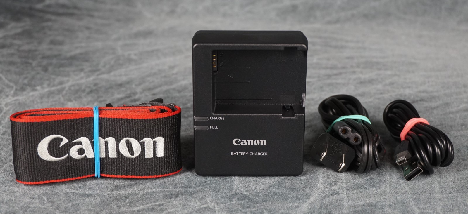 Canon EOS Rebel T5i 700D 18MP 1080p DSLR Set 16K Clicks W/ 18-135mm IS STM Lens