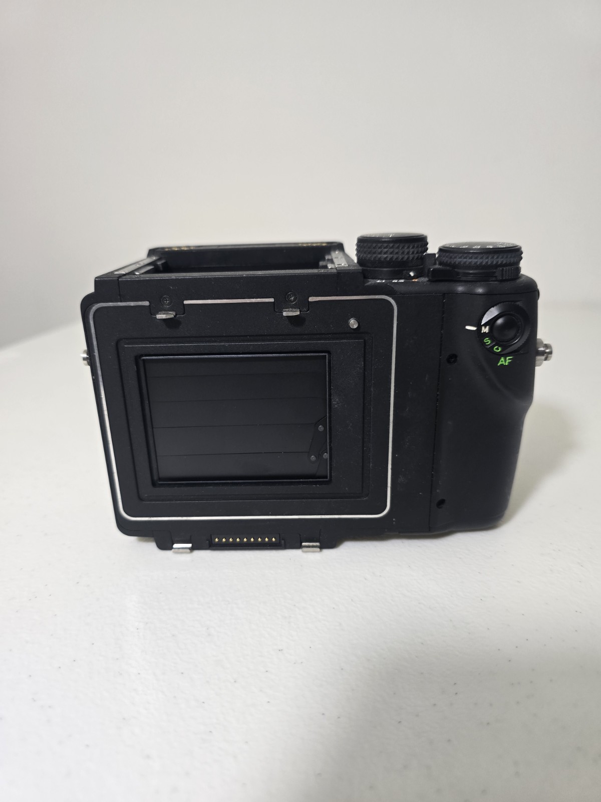 Contax 645 AF Medium Format SLR Auto Focus Film Camera Body *FOR PARTS #403