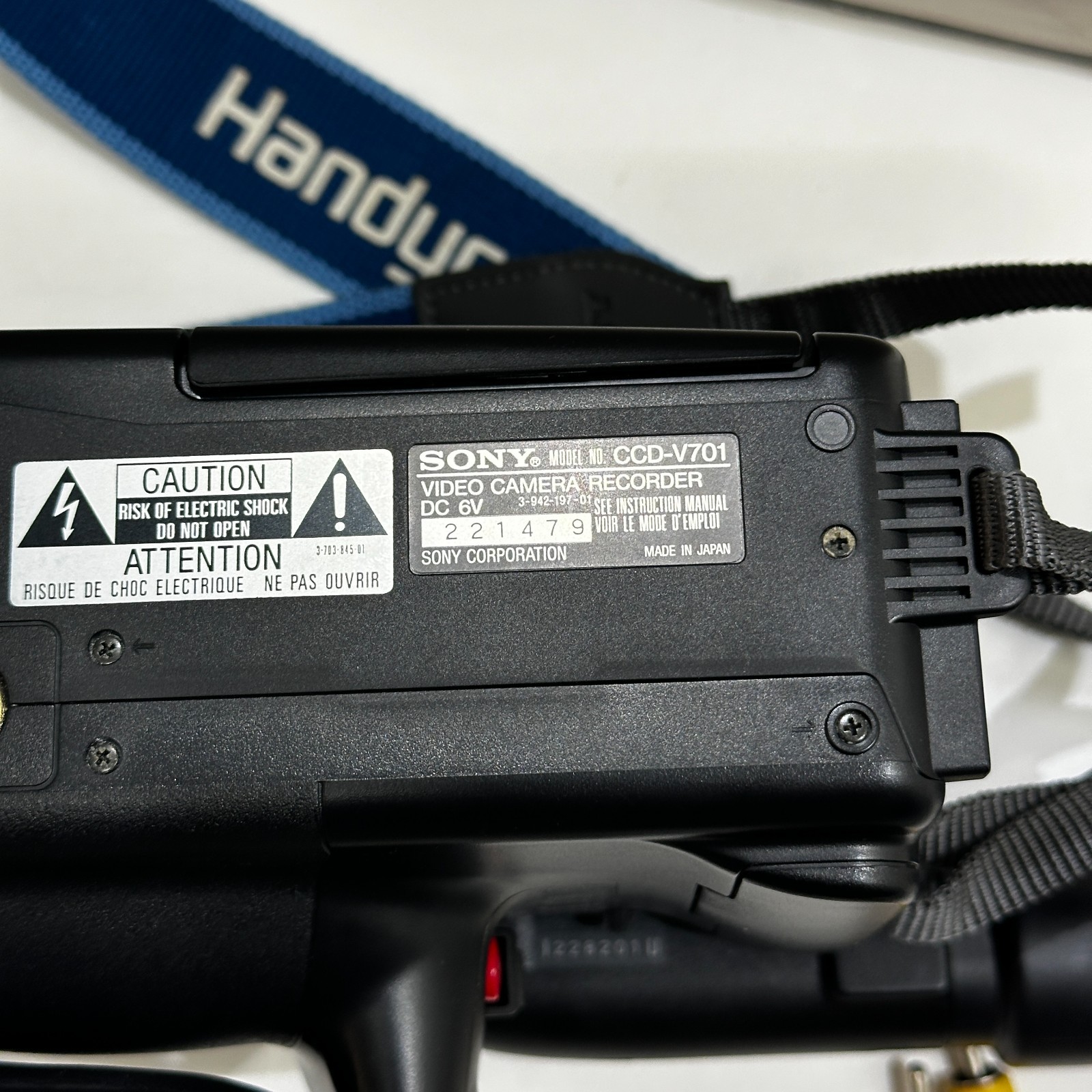 Sony CCD-V701 Video Hi8 Handycam Camcorder Bundle Box Untested