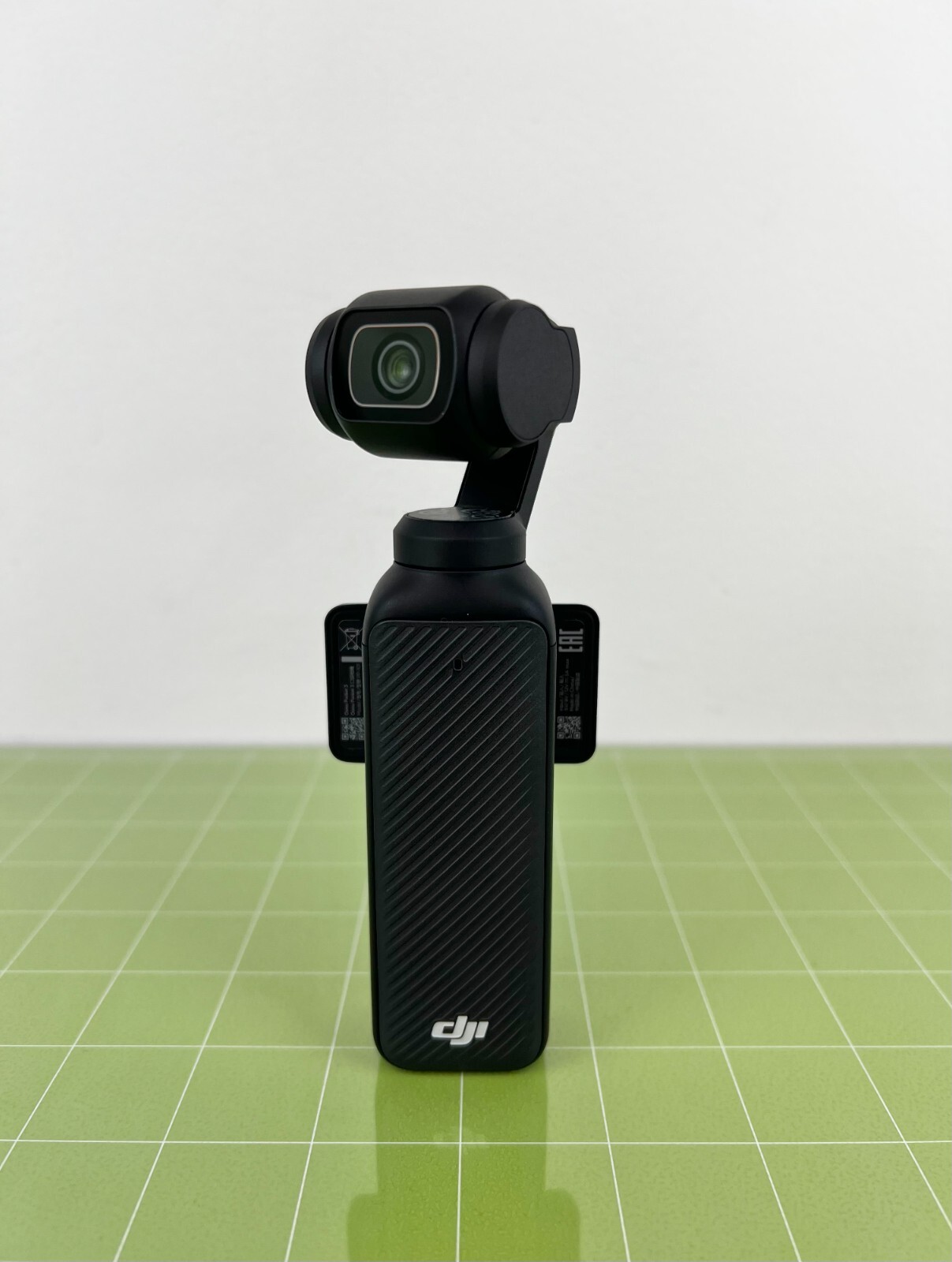 DJI Osmo Pocket 3 Creator Combo 3-Axis Stabilized 4K Camera – Unactivated