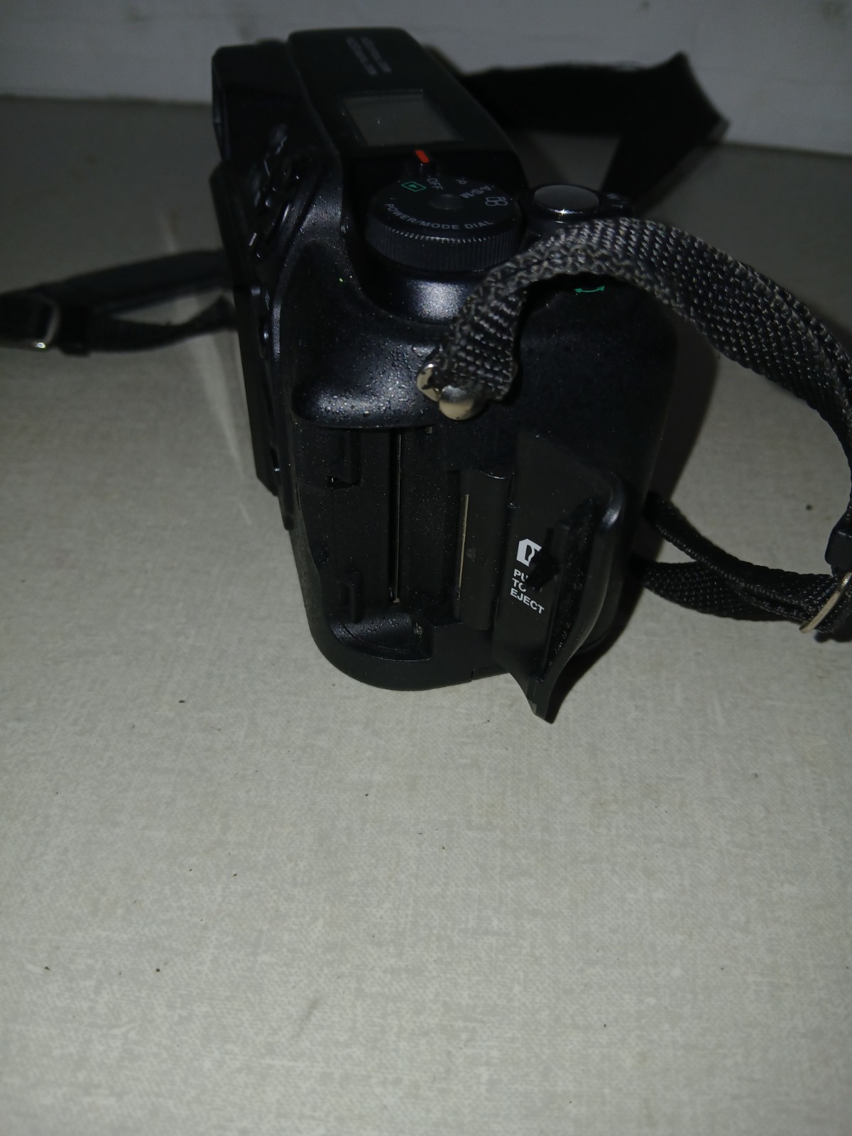 Olympus Digital Camera C-3040zoom 3.3 Pixels None Working Use For Parts As Is