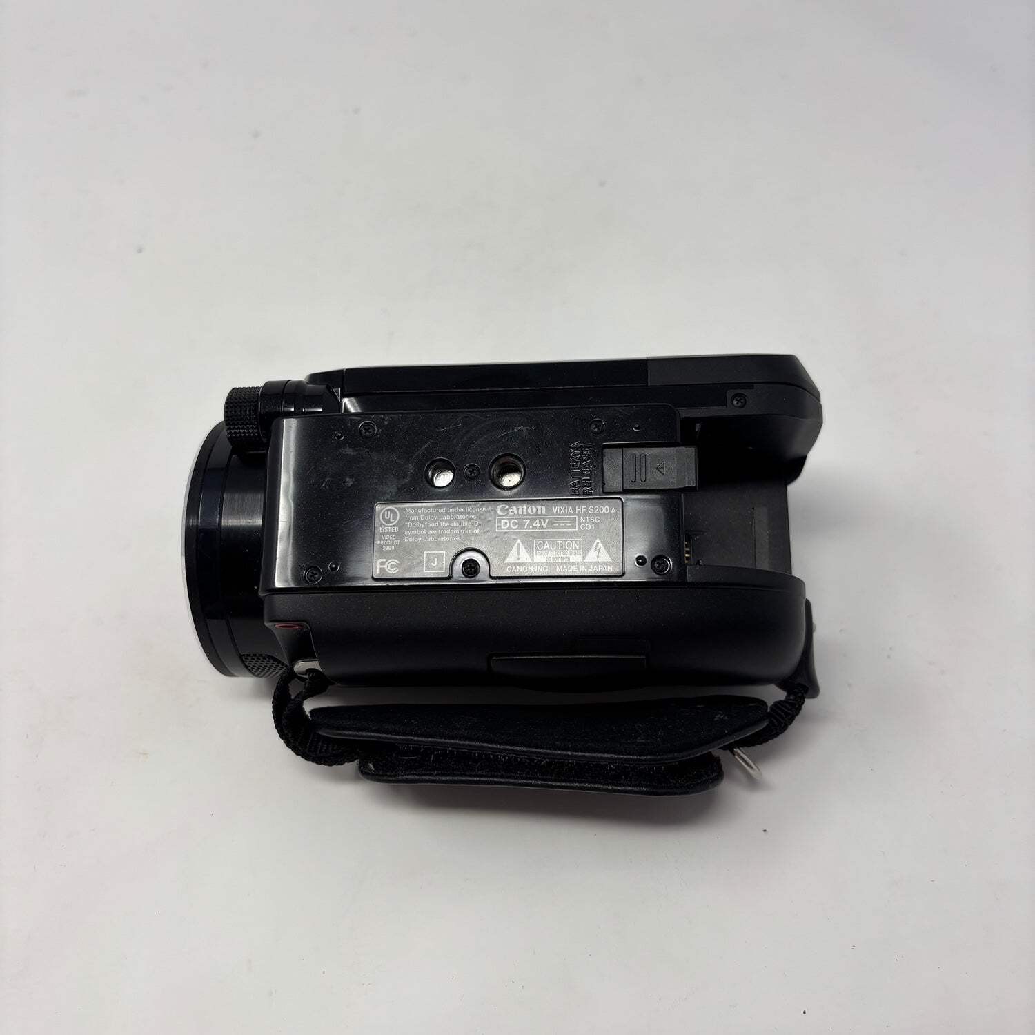 Canon HD Cmos 2.07 Compact Digital Camera NO BATTERY