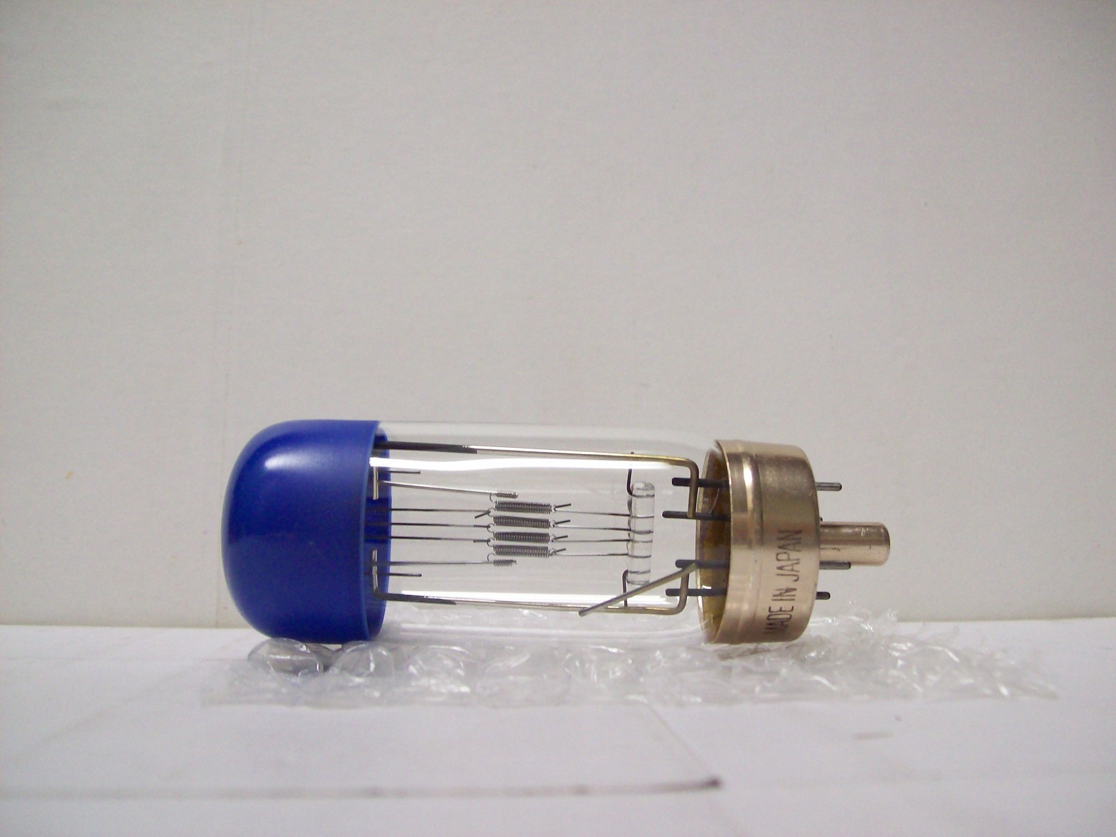 DAY / DAK Projector Projection Lamp Bulb 500W 120V SYLVANIA AVG. 30-HR