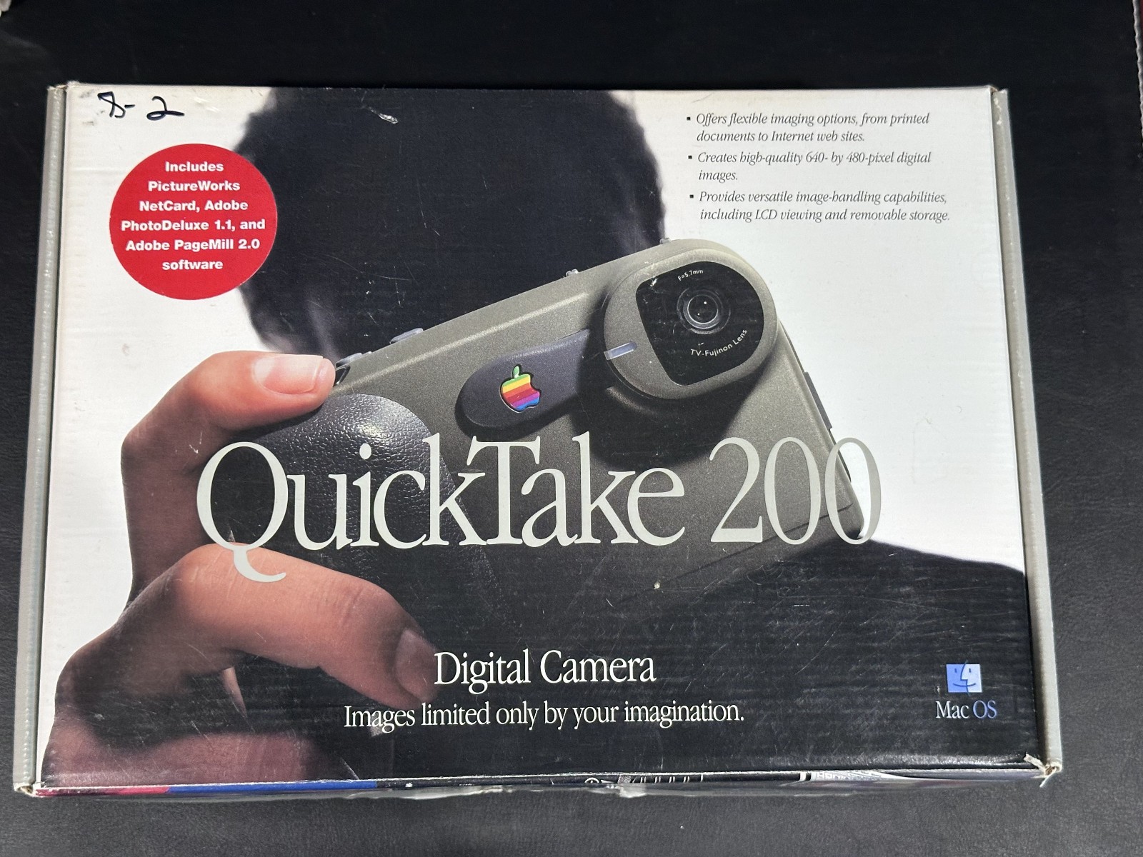 Apple Quicktake 200 Digital Camera with viewfinder 2MB Card plus Reader and box