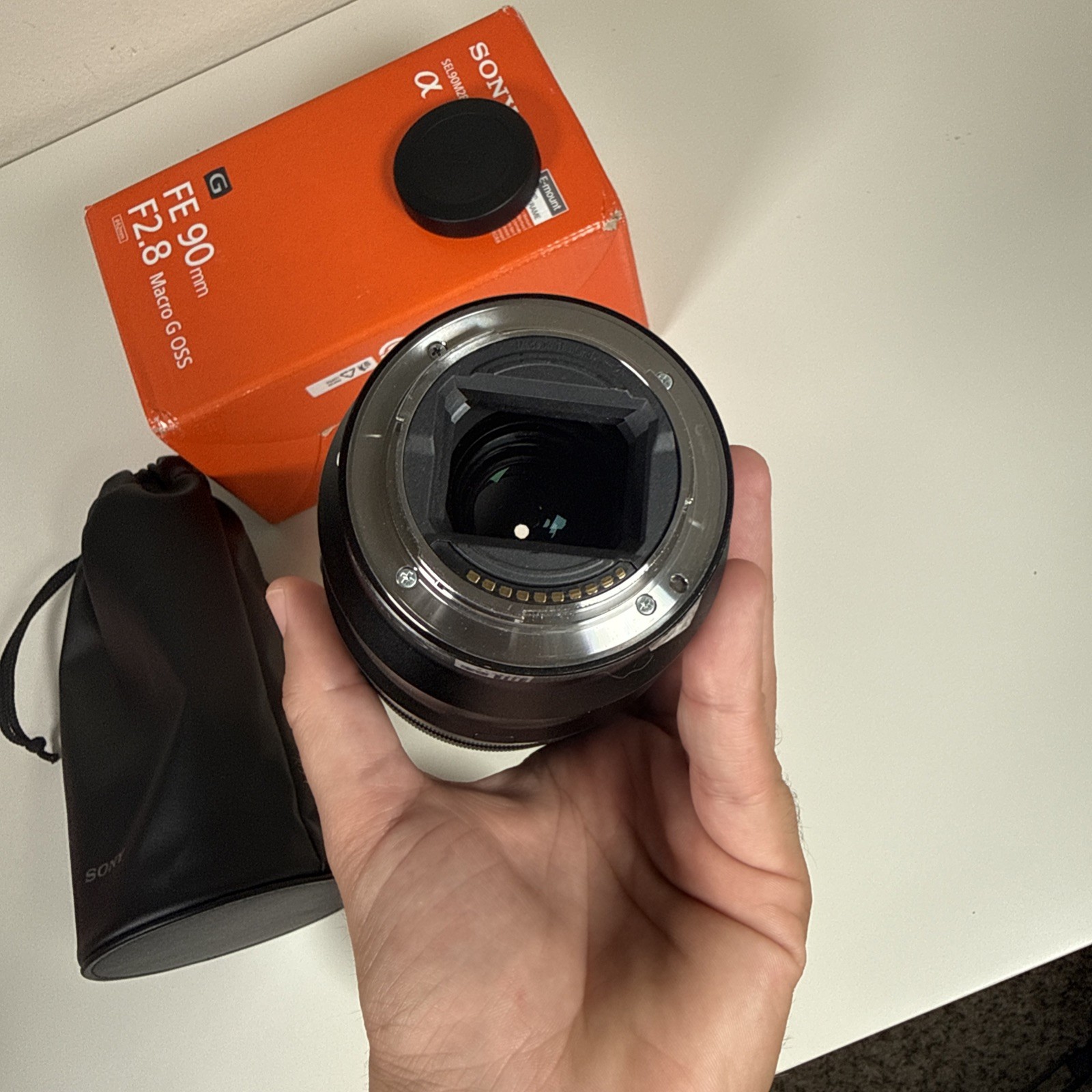 Sony FE 90mm f2.8 Macro G OSS E-Mount SEL90M28G w/Pouch, Sharp!