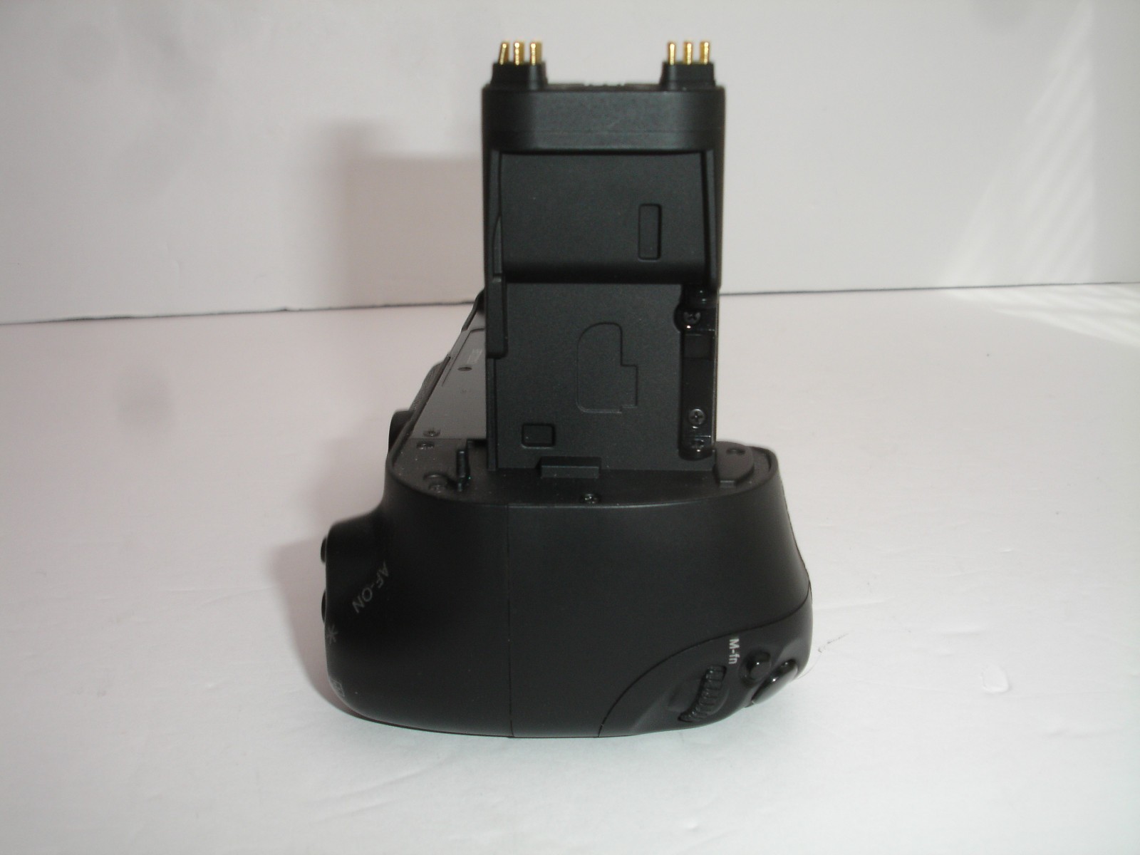 VELLO Vertical Battery Grip for Canon 5D Mark III