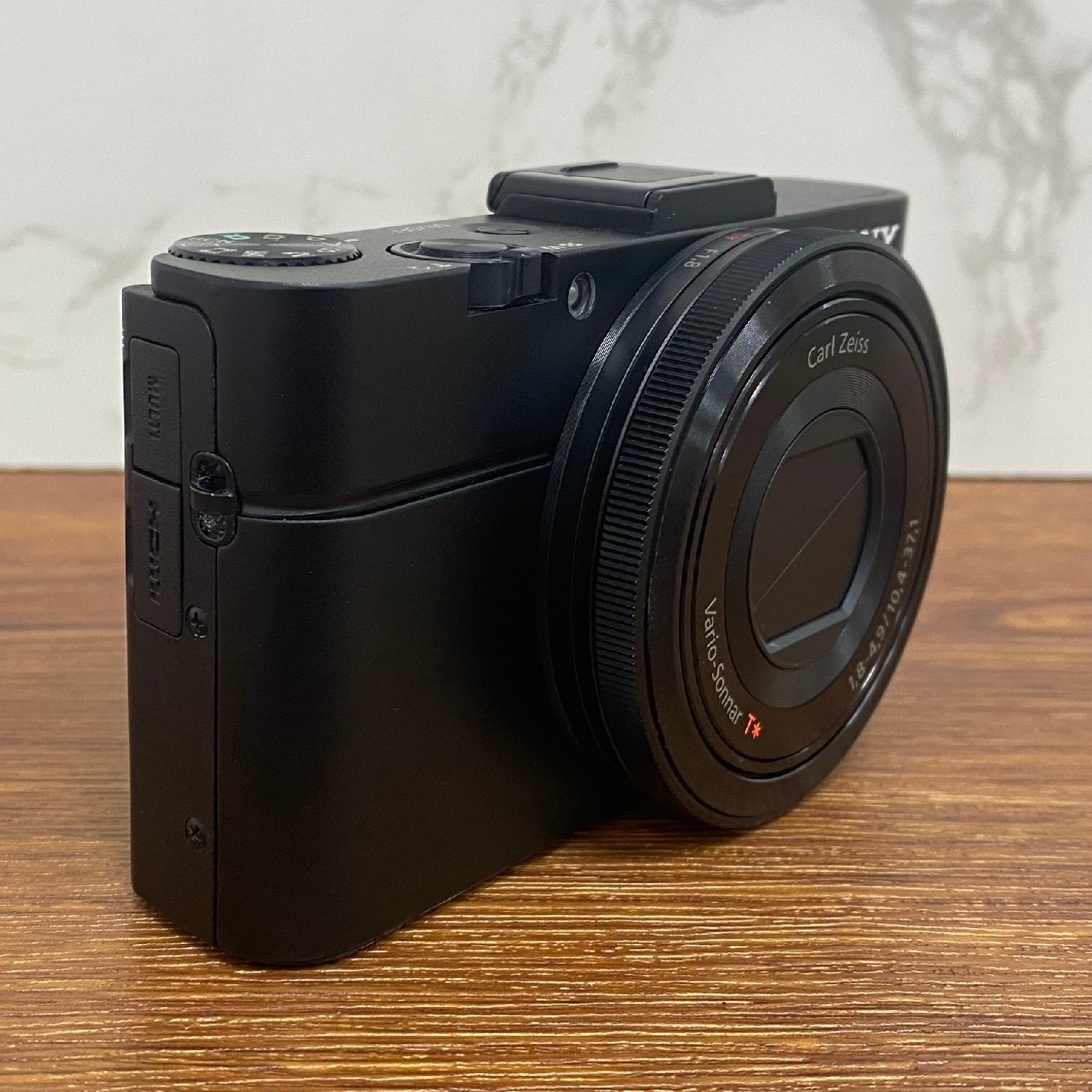 Sony Cyber-Shot RX100 II Digital Camera 20.2 MP 3.6x Optical Zoom Built-in Wi-Fi