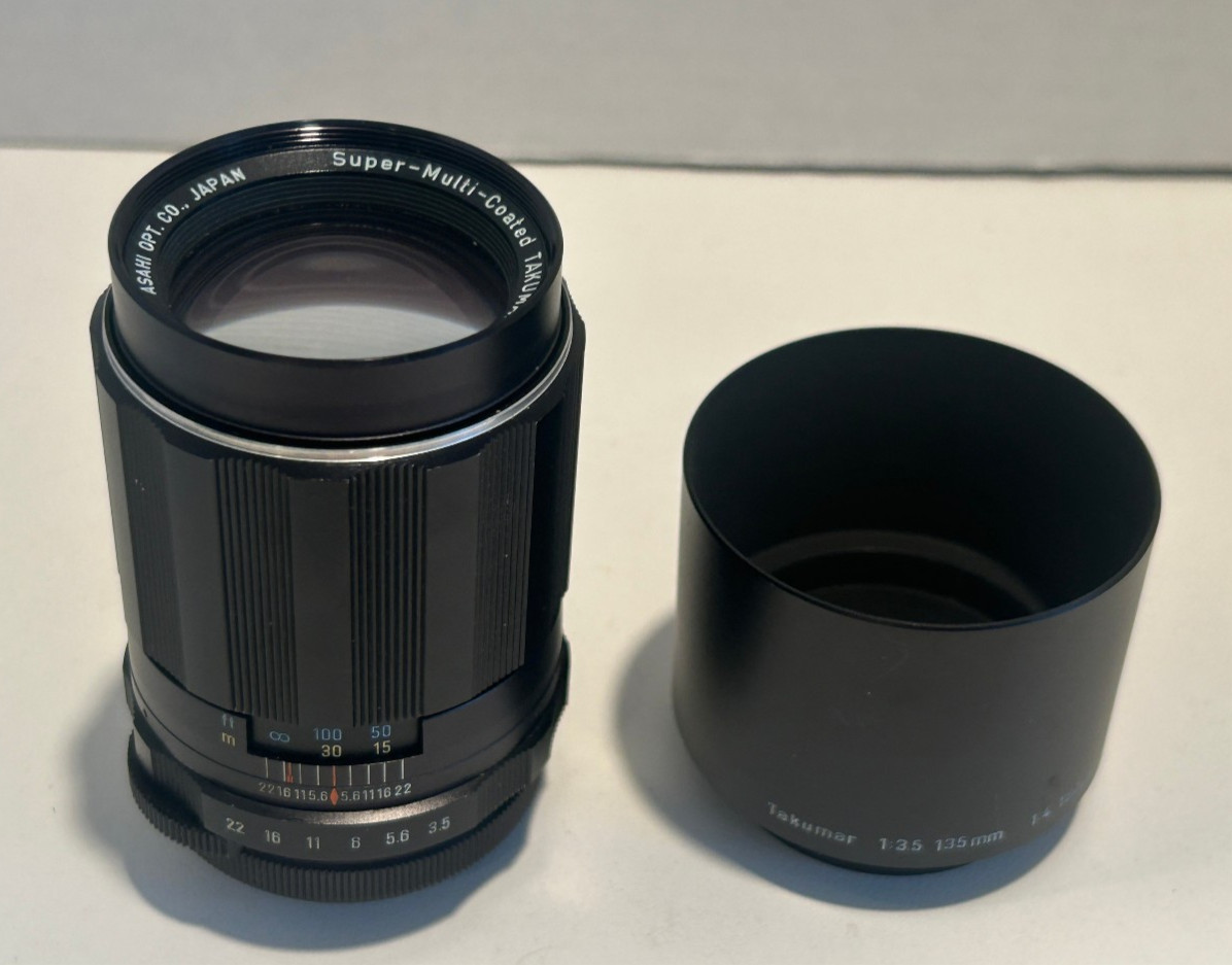 Pentax Super TAKUMAR ASAHI 25- 200mm Zoom – f/3.5- f/5.6 MF Lens Screw Mount