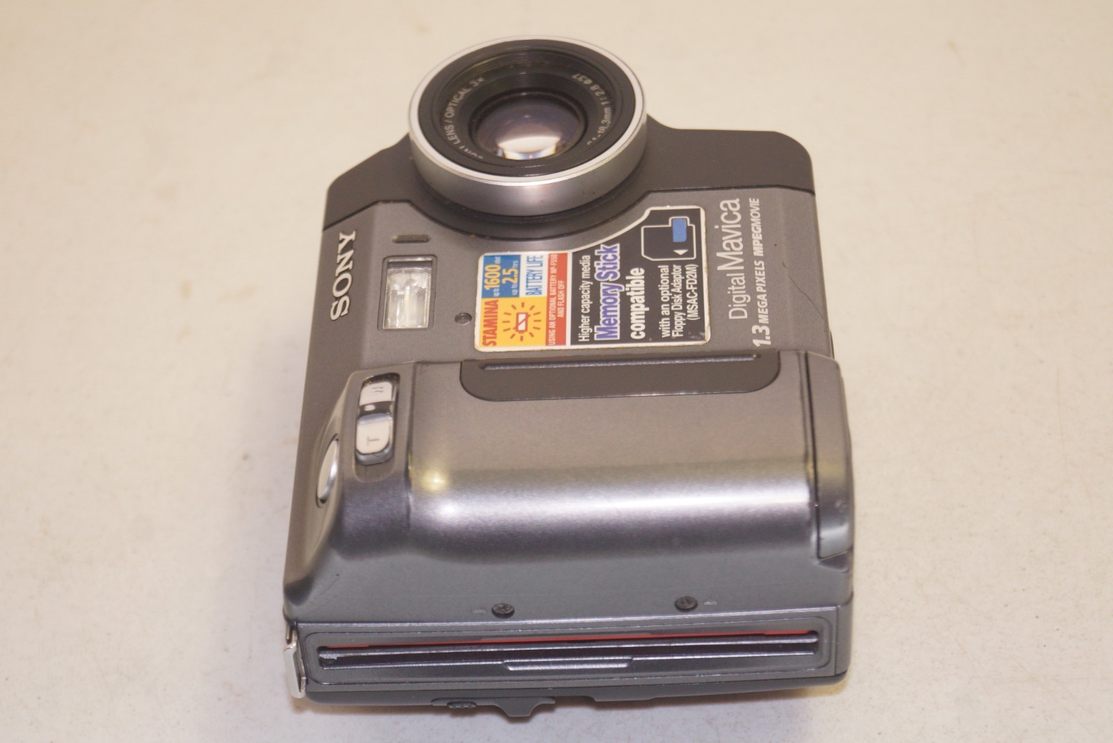 Sony Mavica MVC-FD85 1.3MP Digital Camera with 6X Zoom Vintage