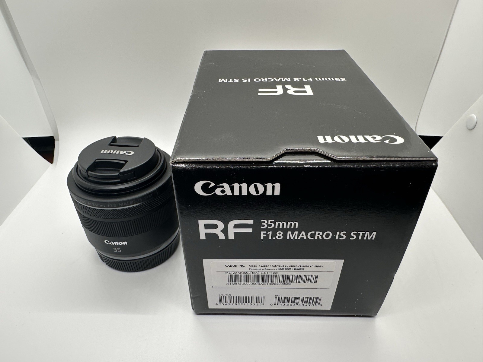 Canon RF 35mm F/1.8 Macro IS STM Lens Open Box