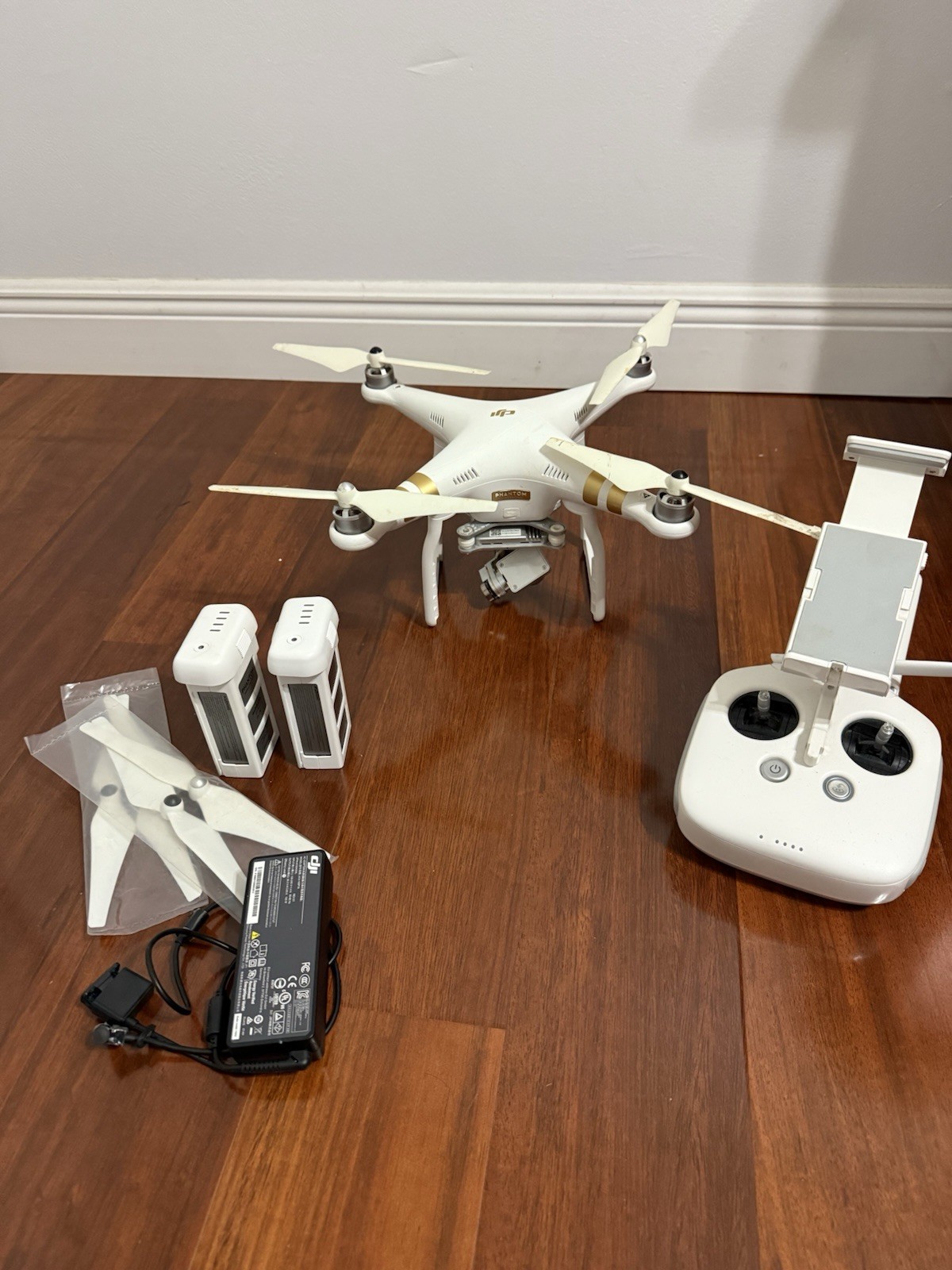DJI Phantom Professional 4K Quadcopter Camera Drone W323 For Parts