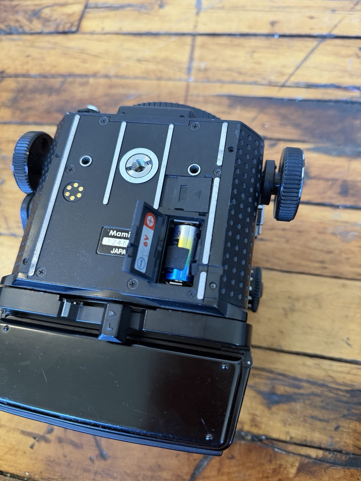 Mamiya RZ67 Pro Medium Format Film Camera with 220 Film Back & Batteries