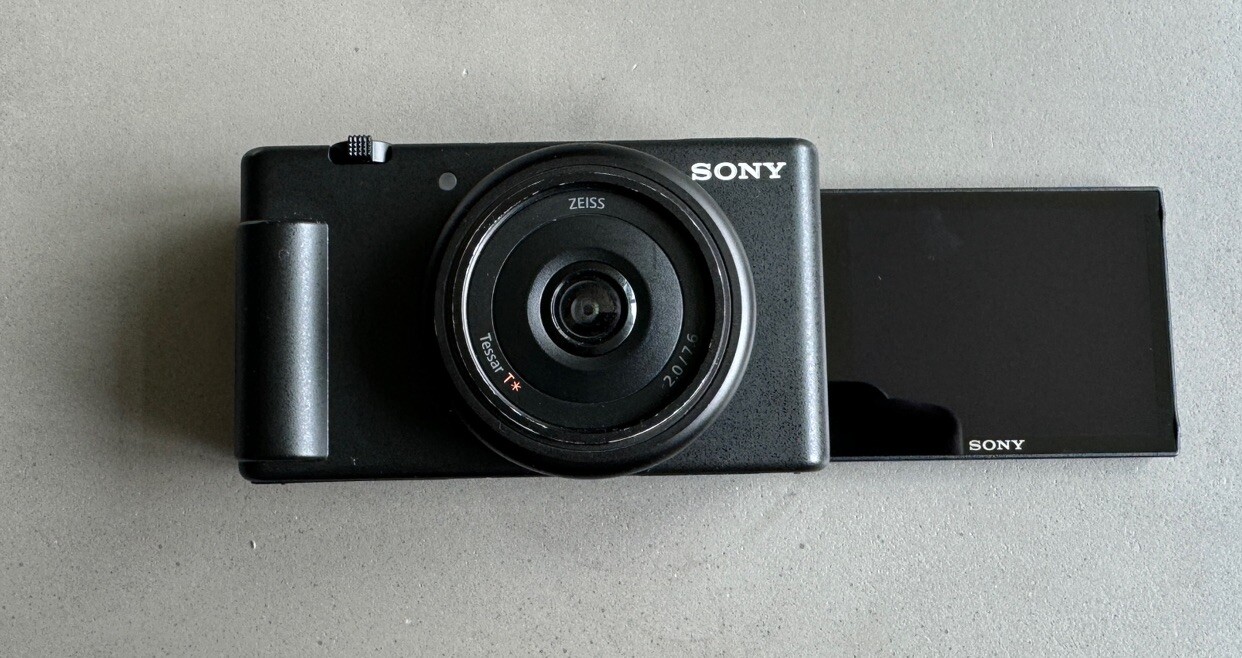 Sony ZV-1F 20.1MP 4K f/2 Vlogging Digital Camera – Black