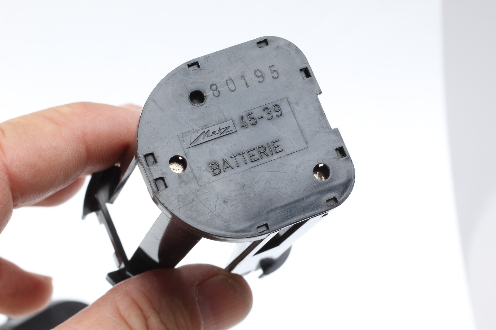 METZ 45-39 BATTERY HOLDER FOR 45CT FLASH GUN AND OTHERS NO CORROSION