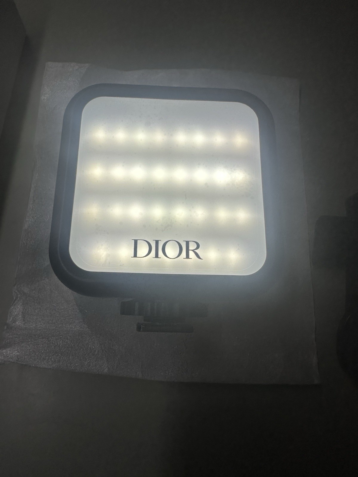 DIOR Portable LED Camera Light 20 LEDs Hot/Cold Shoe Mount Black