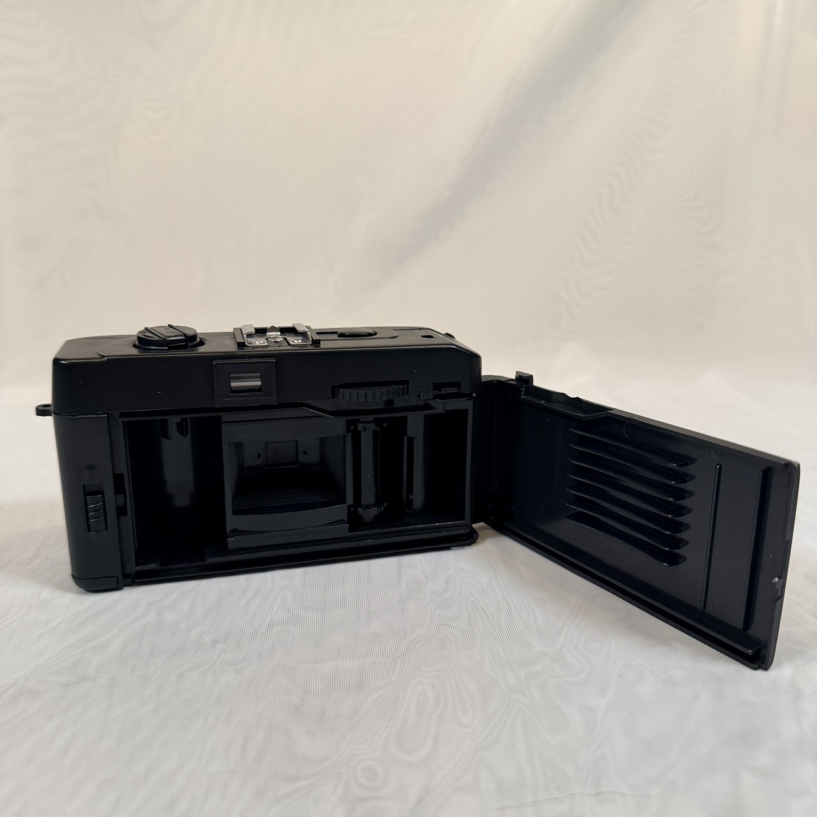 Quickshot Camera Auto Fix Focus 50mm Lens 1:6
