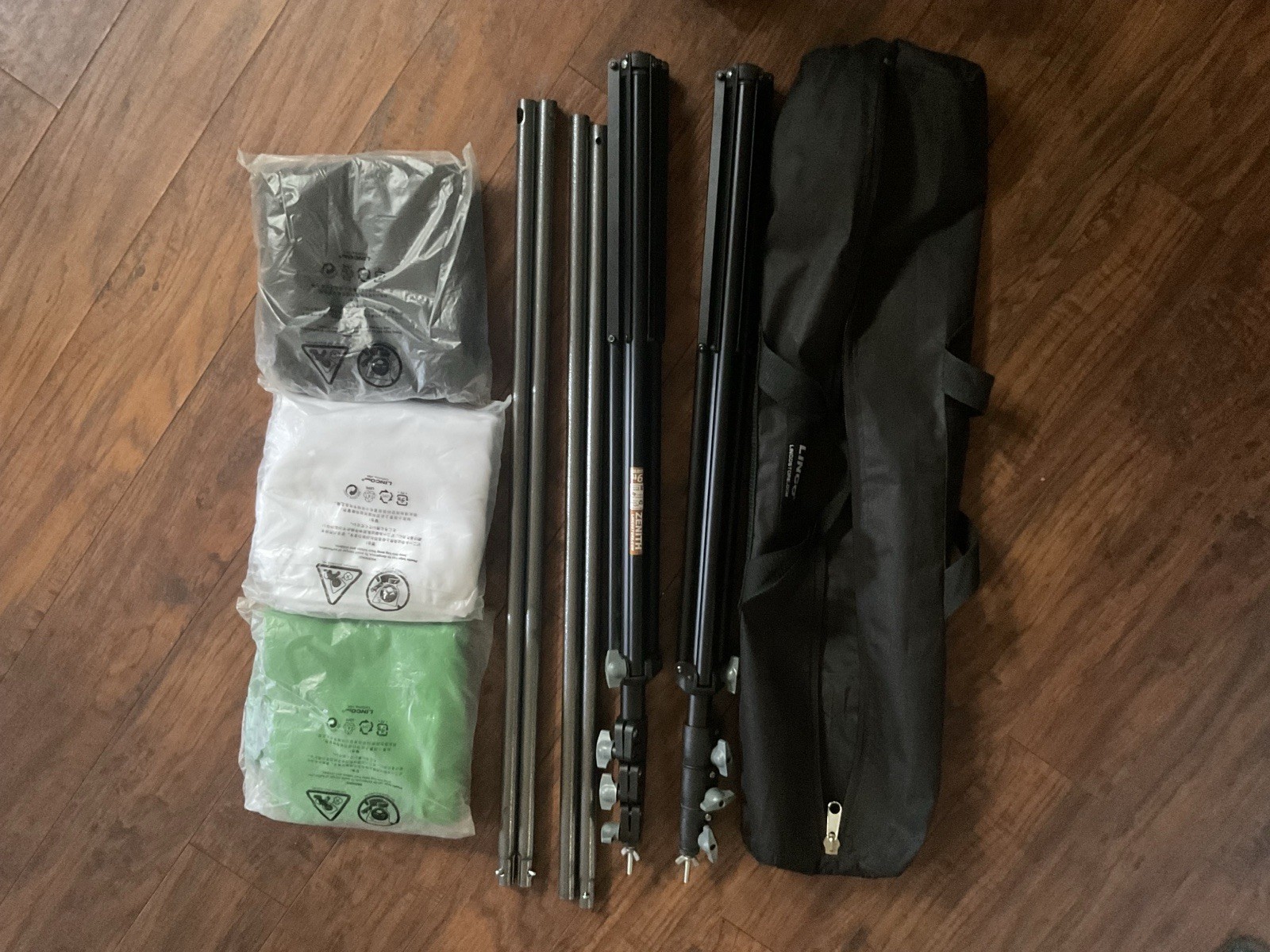 LimoStudio Light Stands 8 ft Max, 4.4 lb Load, 1/4″ Screw Top, Case