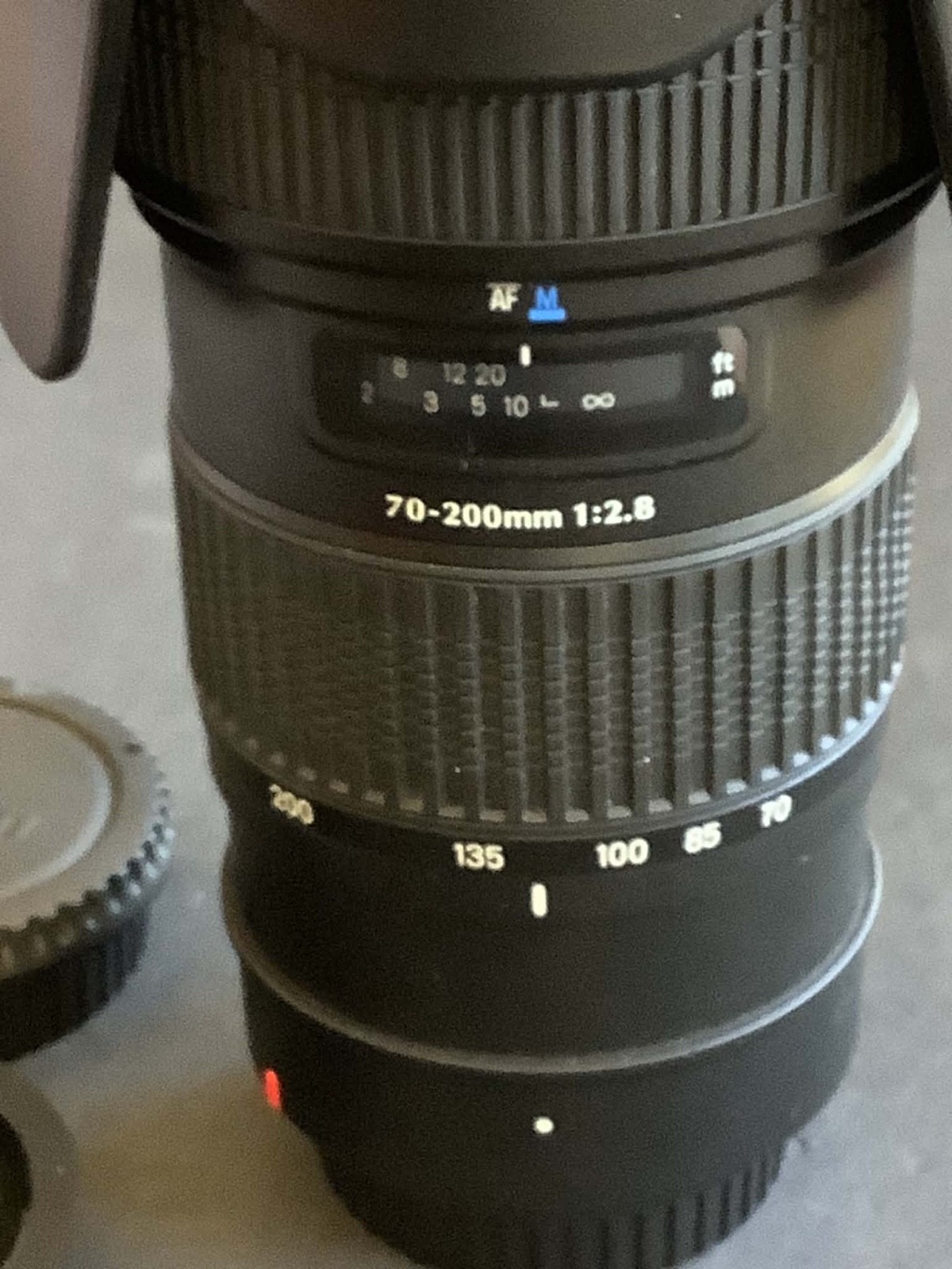Tamron Auto Focus70-200mm f/2.81/2.8 Macro Lens for Canon Digital SLR Camera
