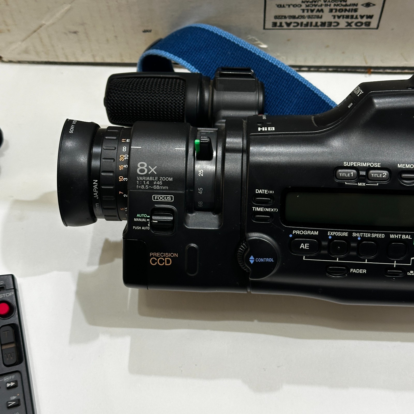 Sony CCD-V701 Video Hi8 Handycam Camcorder Bundle Box Untested