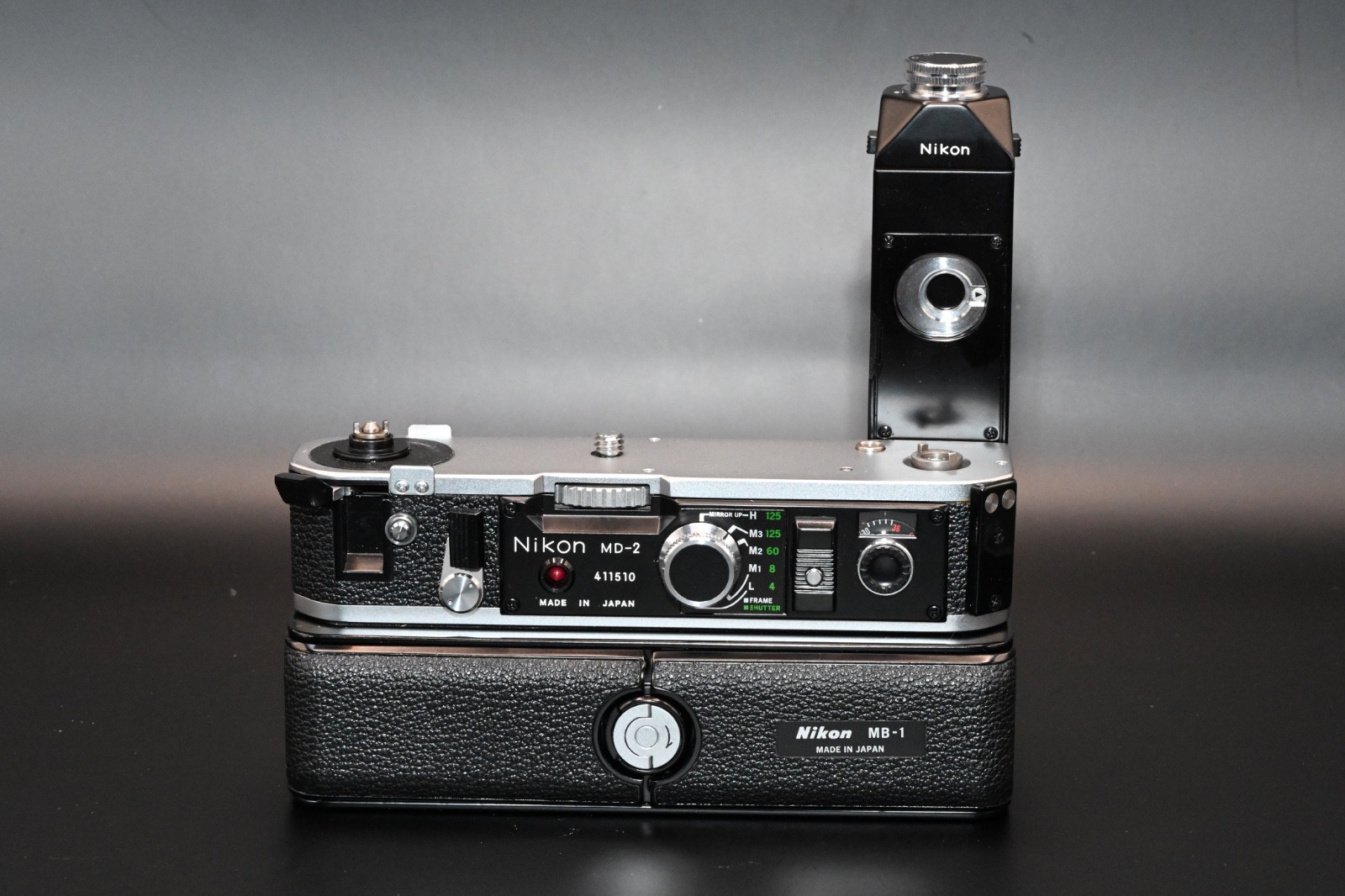 Nikon F2 Motor Drive MD-2 w. MB-1 Battery Pack, Mint Condition
