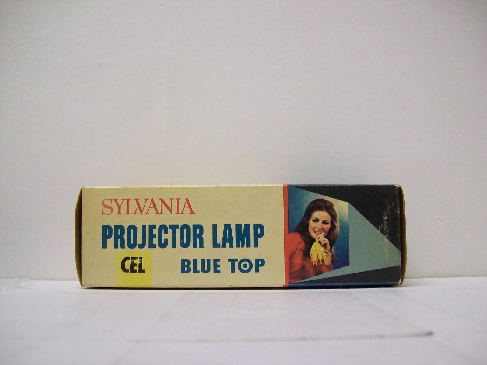 CEL Projector Projection Lamp Bulb 120V 120W SYLVANIA AVG. 200-HR LAMP LIFE