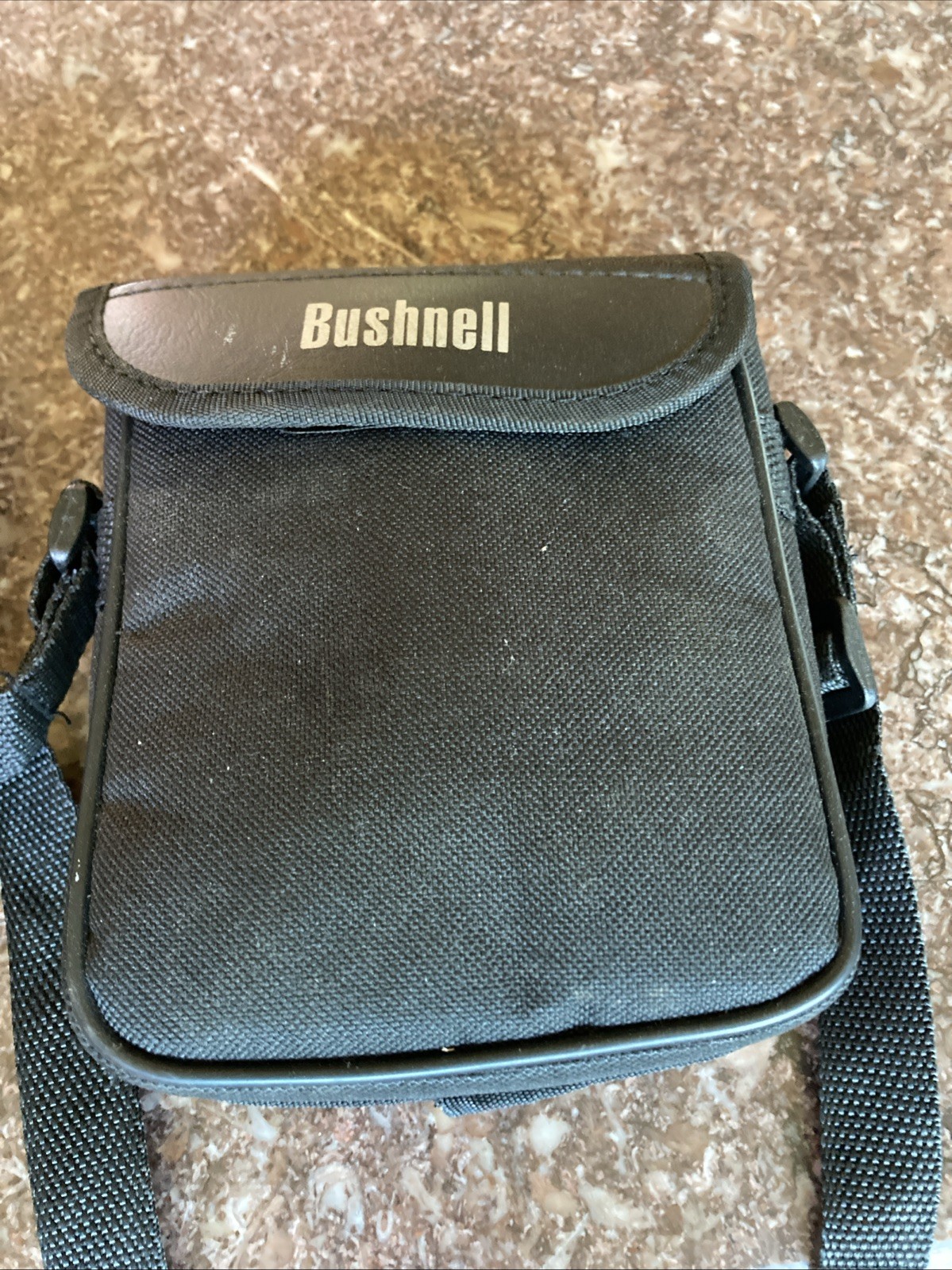 Bushnell Pacifica Binoculars 10×42, 305 ‘ FOV 1000 Yards