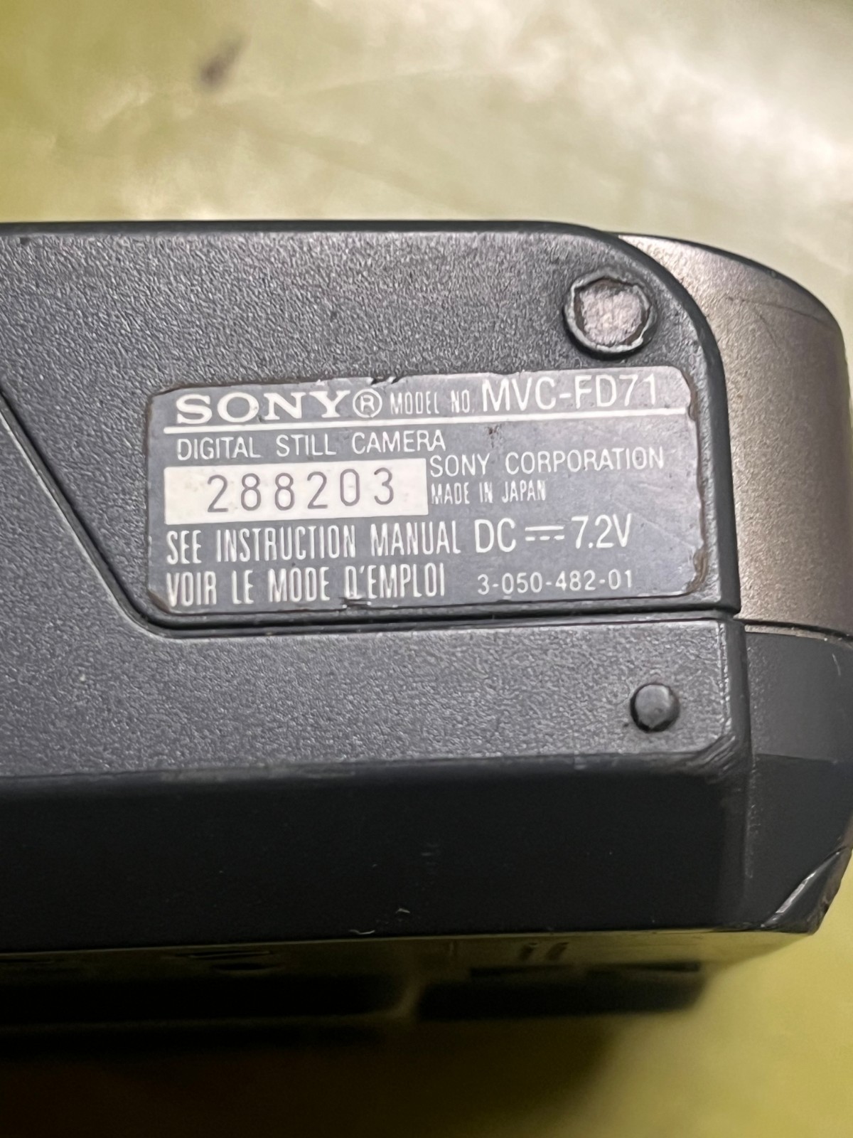 Sony Digital Camera Mavica MVC-FD71 0.4MP 10X Optical Zoom Floppy Disk untested