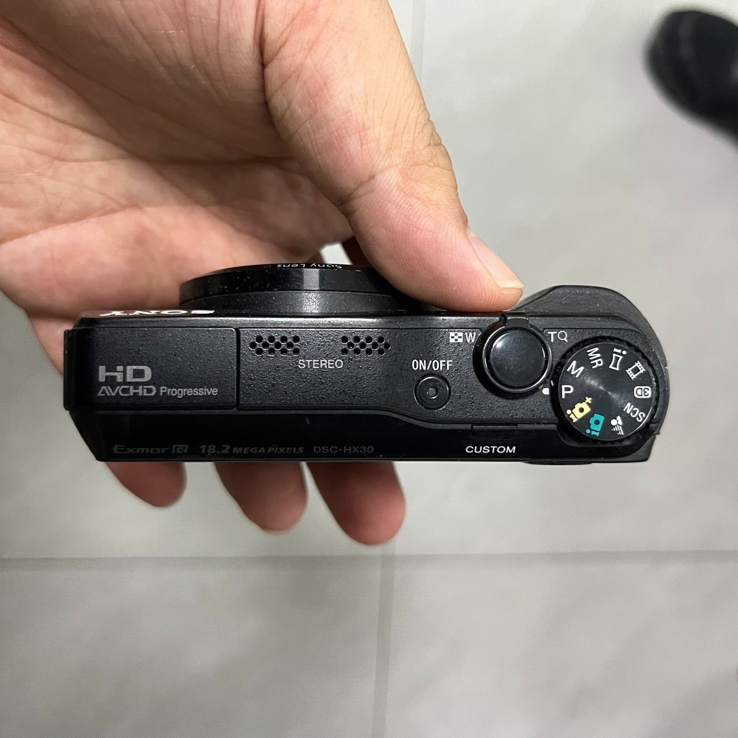 Sony Cyber-shot DSC-HX30V 18.2 MP digital camera 20x zoom English language black