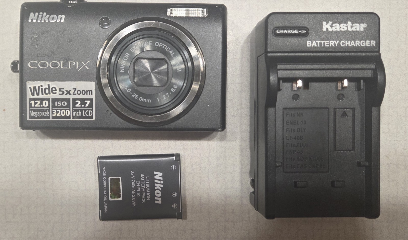 Nikon Coolpix S570 Black Compact Digital Camera Battery Charger Tested