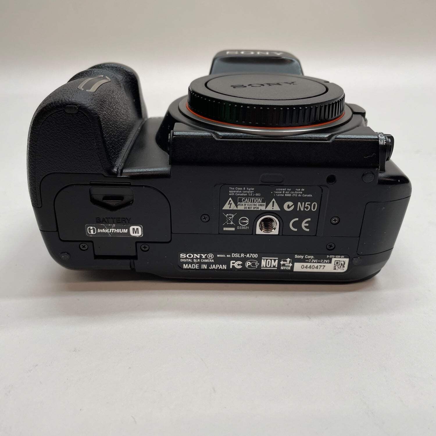 Sony Alpha 700 12.2MP Digital SLR DSLR Camera Body Only