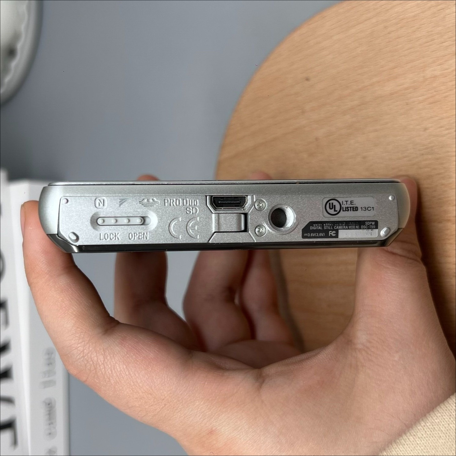 Sony Cyber Shot DSC-T99 CCD 14.1MP 4x Optical Zoom Digital Camera Silver