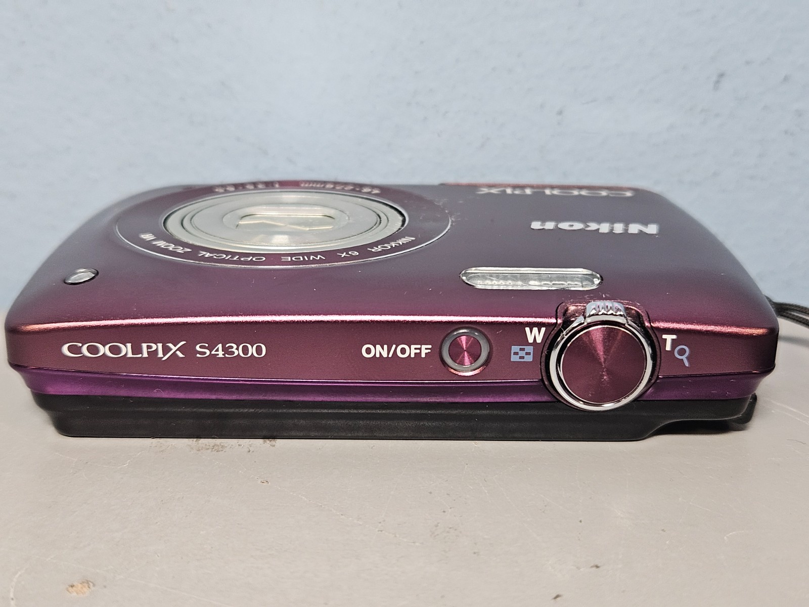 Nikon Coolpix S4300 w/ Nikkor 6X Wide Optical Zoom VR Lens + Battery & Charger