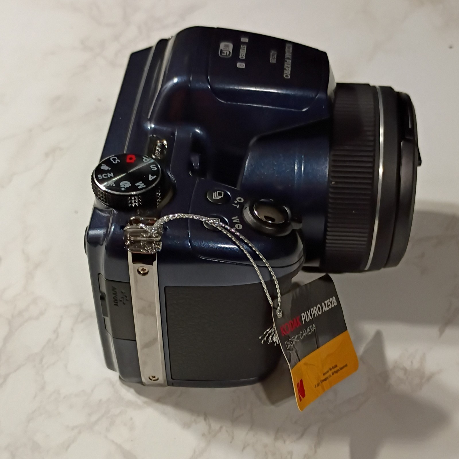 Kodak PIXPRO AZ528 Bridge Digital Camera 16MP 52x Optical Zoom Wi-Fi Blue