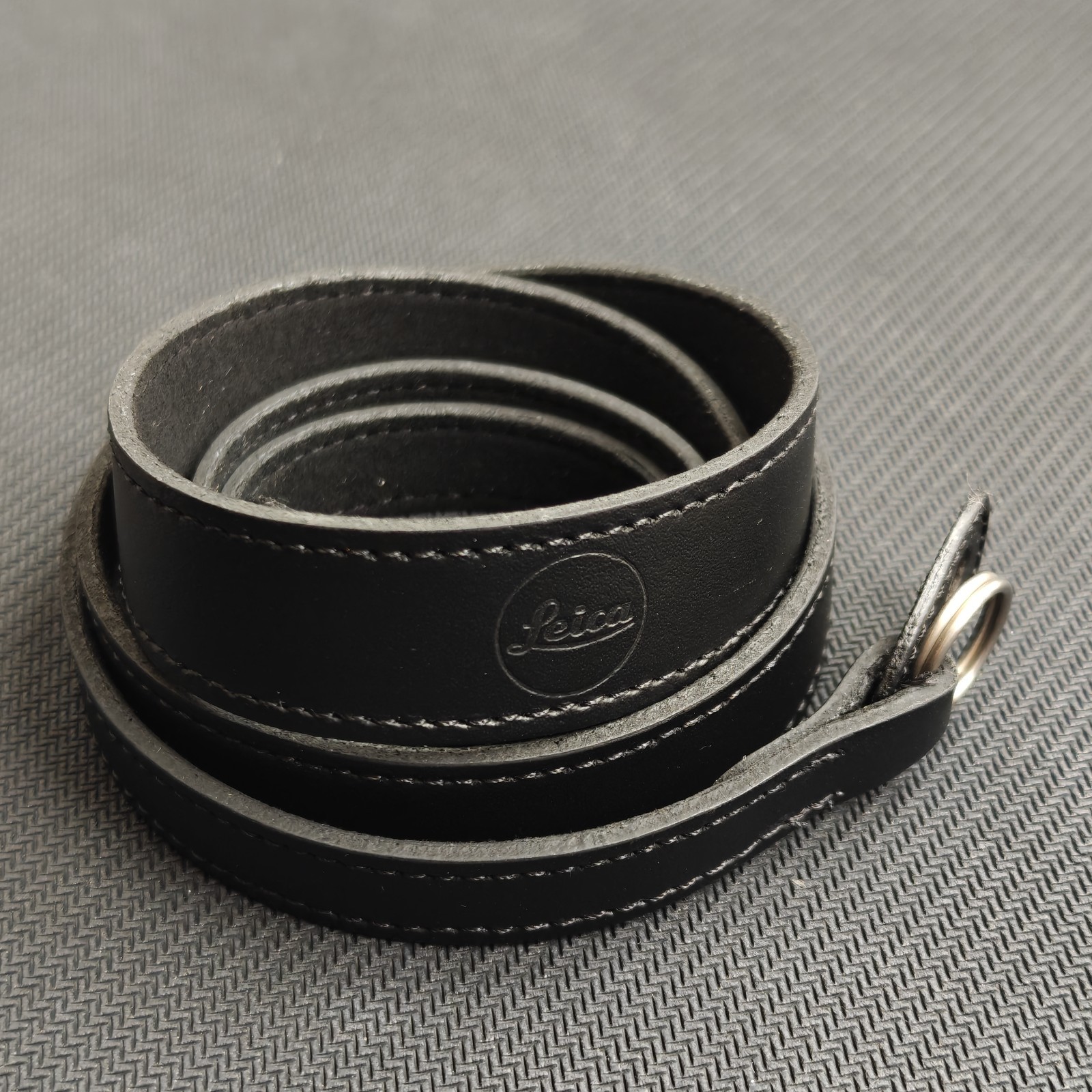 Original Leica Carrying Leather Shoulder Neck Strap for Q3 – Brand New – Unused