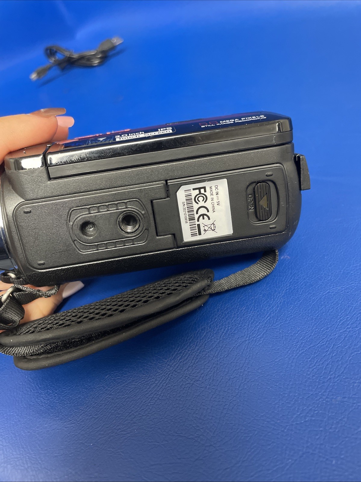 DVC Digital Video Camera 4K Ultra HD 56MP 18x Zoom Touch Screen WI-FI/W BATTERY.