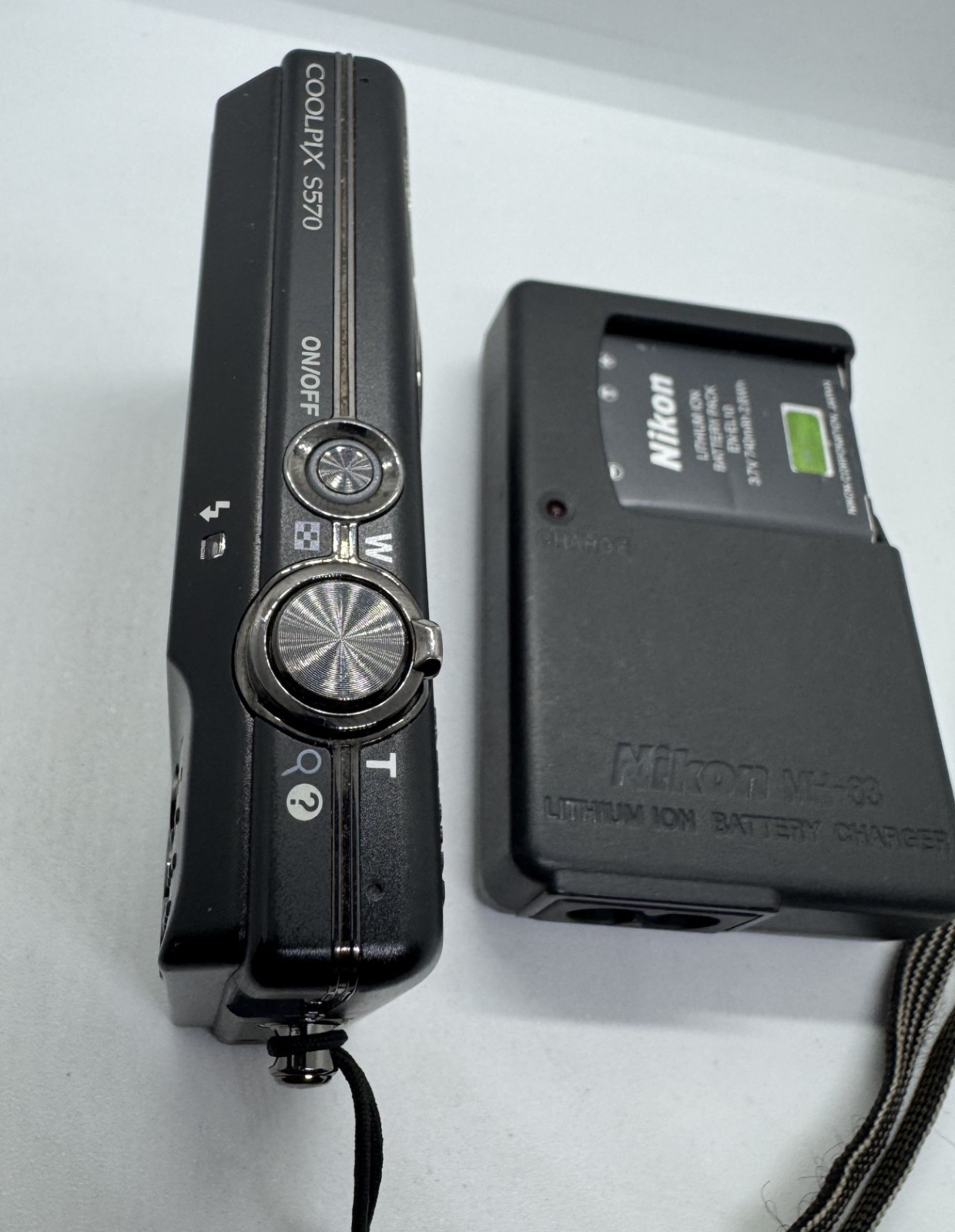 Nikon Coolpix S570 Digital Camera w/ Battery, Charger – TESTED