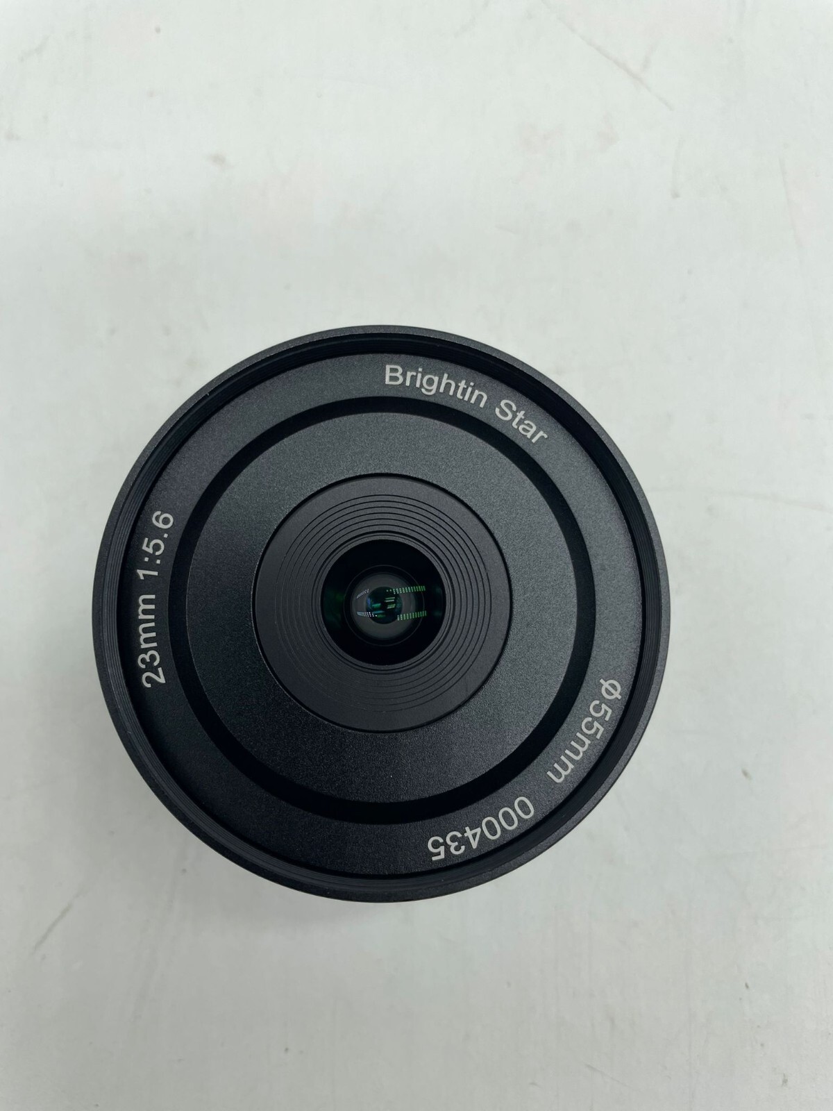 23mm F5.6 Full Frame Pancake Street Human Photography Manual Focus Mirrorless